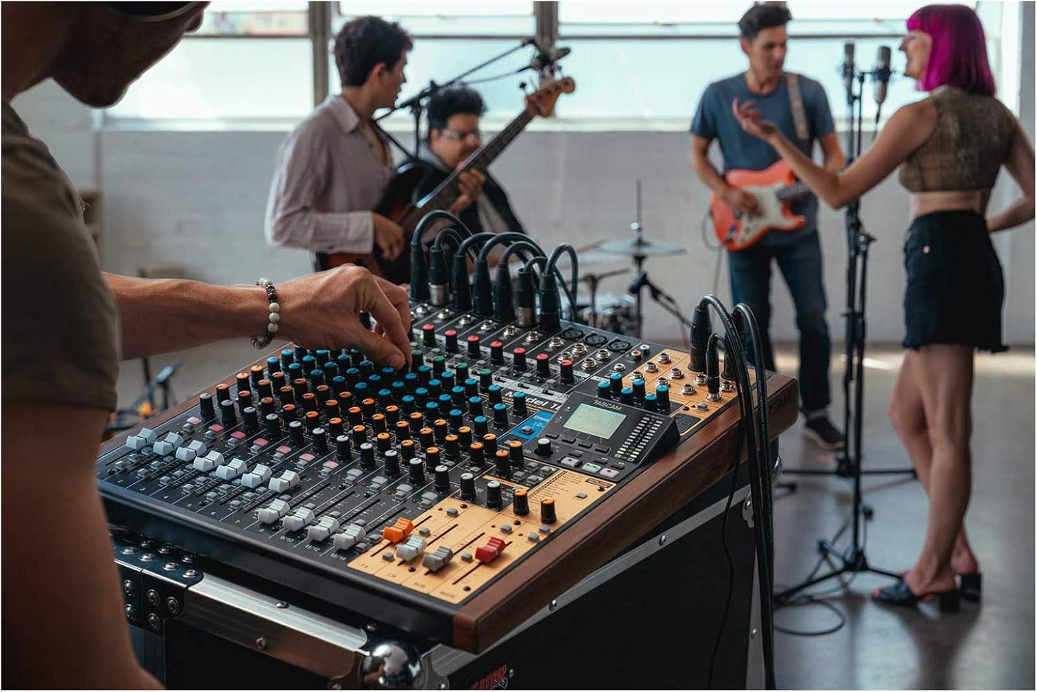 Tascam Model 16 All-In-One 16-track Mixing and Recording Studio, Analog Mixer, Digital Recorder, USB Audio Interface