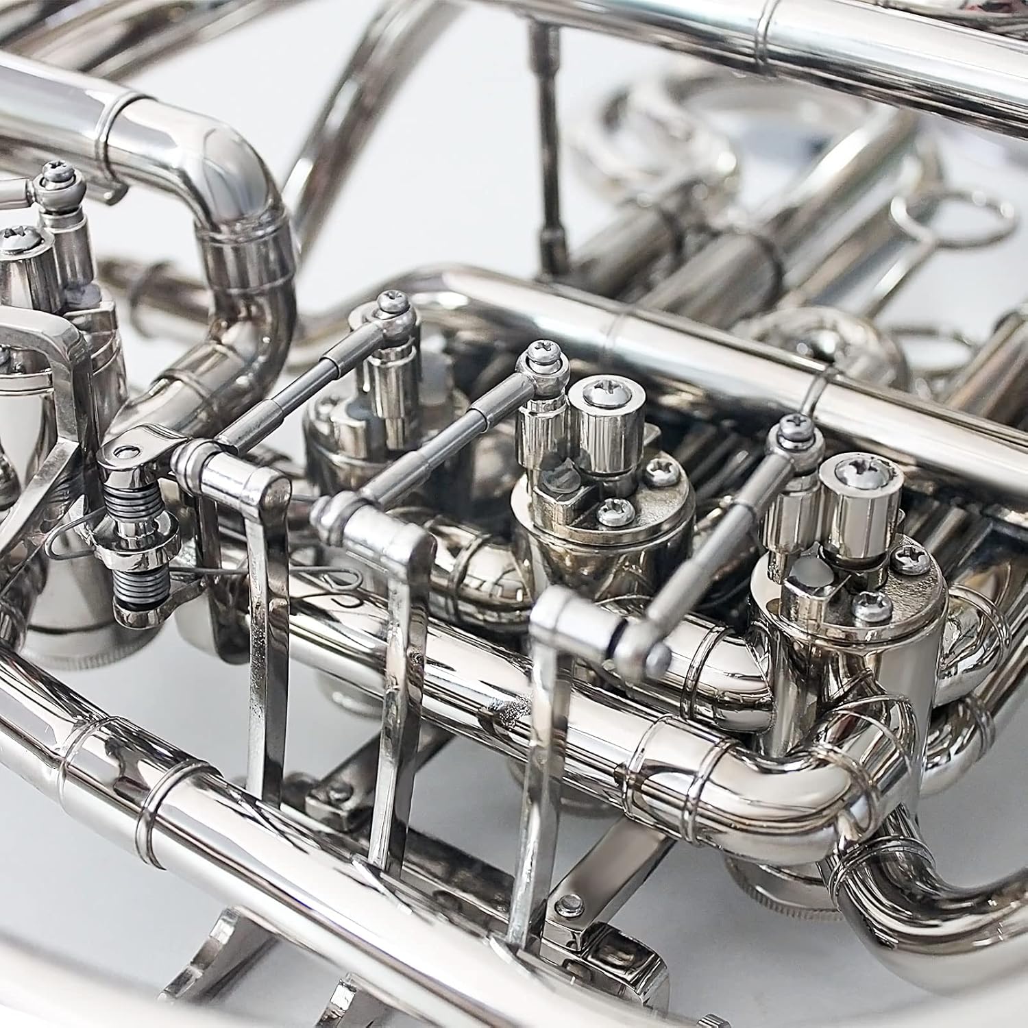 Double French Horn (Fb/Bb) 4 Keys Gold Lacquer - Intermediate Brass Instrument with Case, Mouthpiece and Cleaning Kit - Complete Accessory Kit for Concert Band and Solo Performance (Silver)