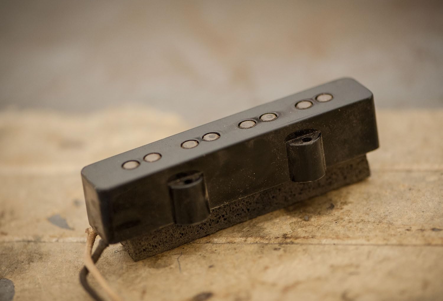 Seymour Duncan Antiquity Jazz Bass Neck Pickup – Aged Nickel Cover