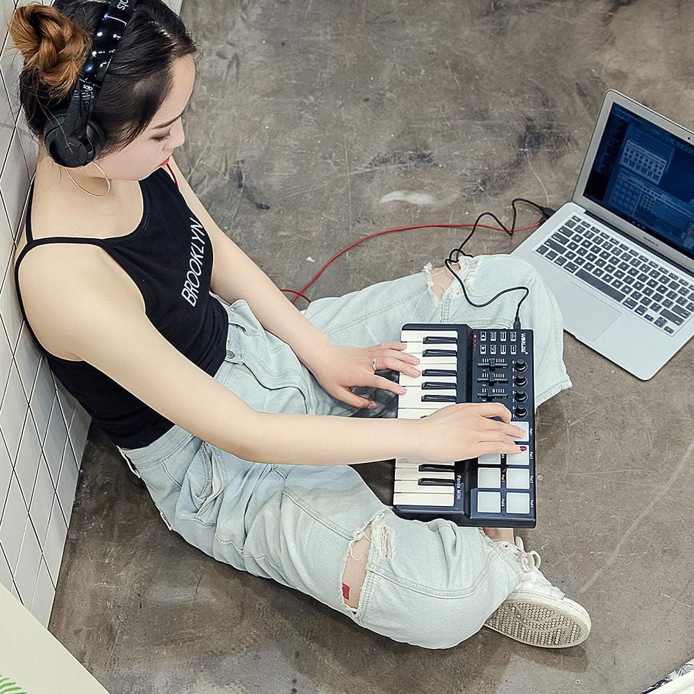 Mini 25-Key Midi Keyboard Controller With 8 Velocity-Sensitive Drum Pads, Portable USB Audio Interface With Assignable Knobs & Sliders For Music Production