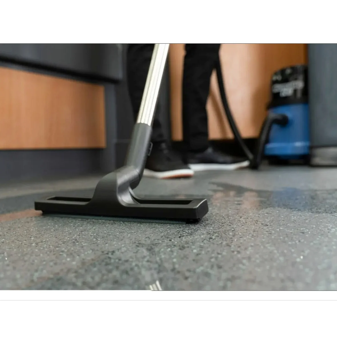 NaceCare WVB 370NX Wet/Dry Battery Vacuum