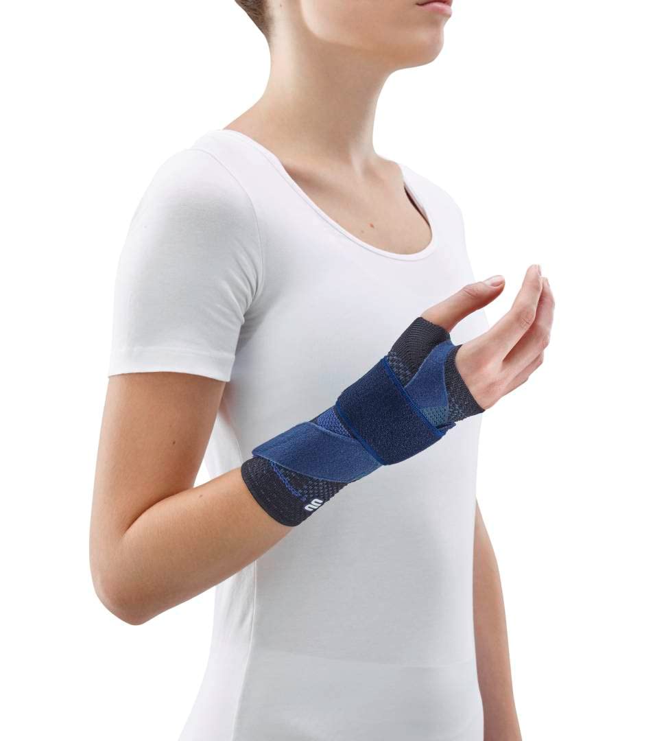Bauerfeind - ManuTrain - Wrist Support - Relieves Strain and Stabilized During Movement - Left Wrist - Size 3 - Color Black