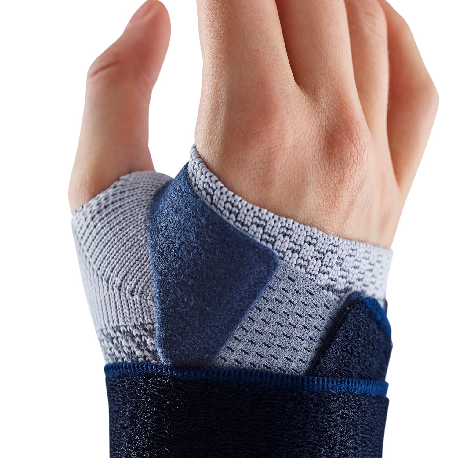 Bauerfeind - ManuTrain - Wrist Support - Relieves Strain and Stabilized During Movement - Left Wrist - Size 4 - Color Titanium