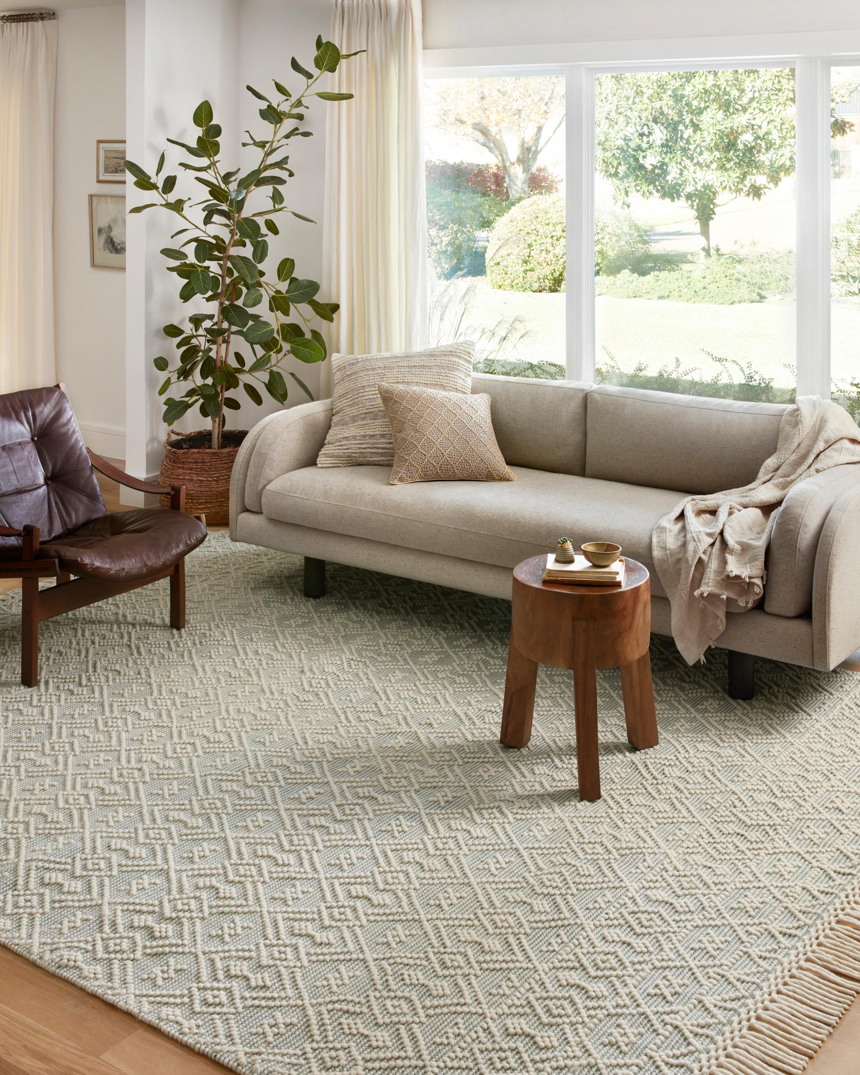 Loloi II Noelle Collection - Contemporary Hand Woven Rug in Ivory & Blue (NOE-05)