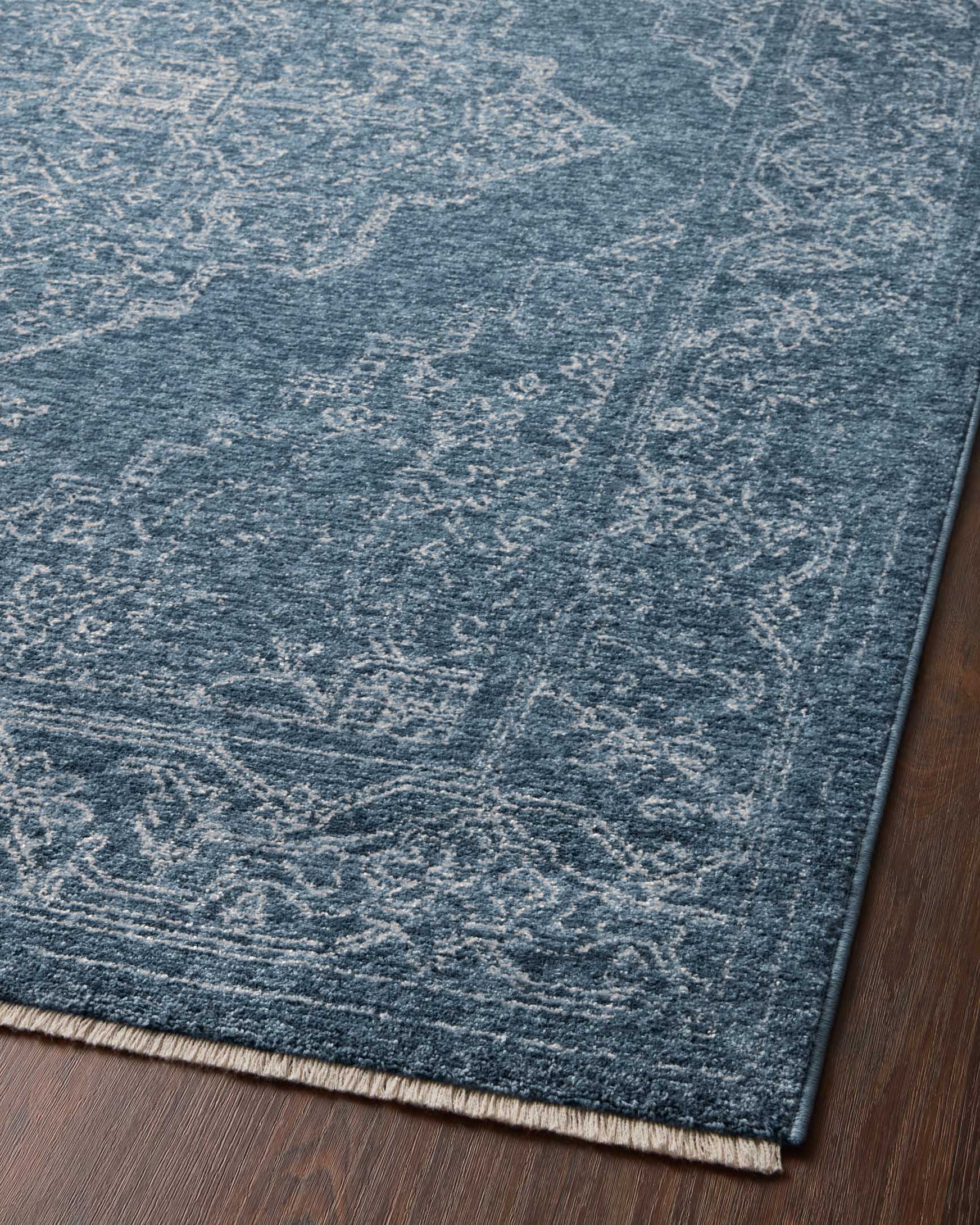 Loloi II Vance Collection - Traditional Power Loomed Rug in Denim & Dove (VAN-03)