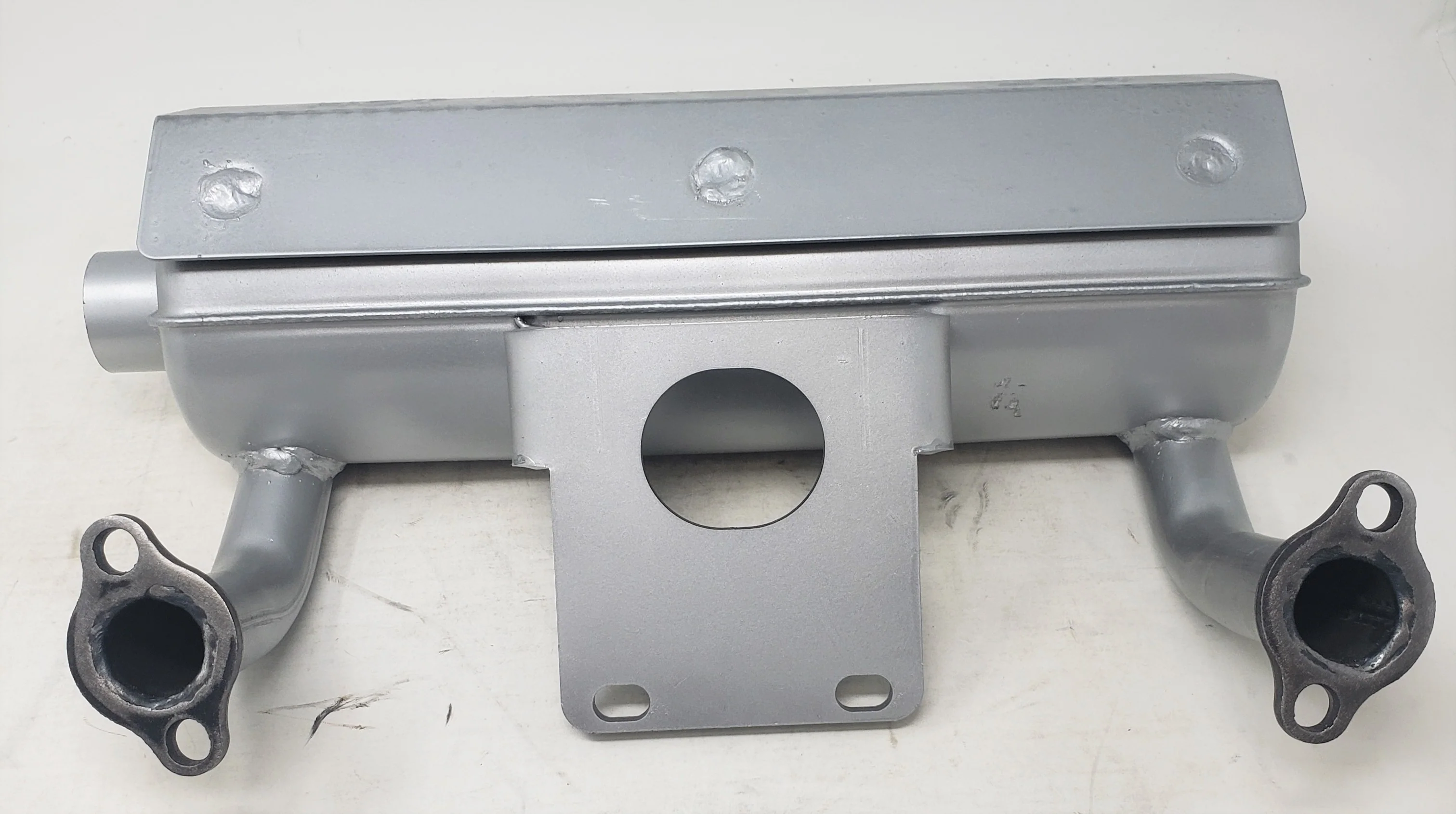 Horizontal Right Mount Muffler GX630, GX660, GX690 Replaces Honda V2MFLRHIR #MUF-1395.SIL