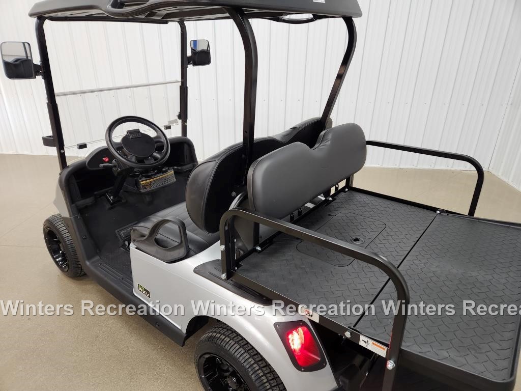 2021 E-Z-GO RXV Lithium Ion STREET READY Golf Cart, Silver