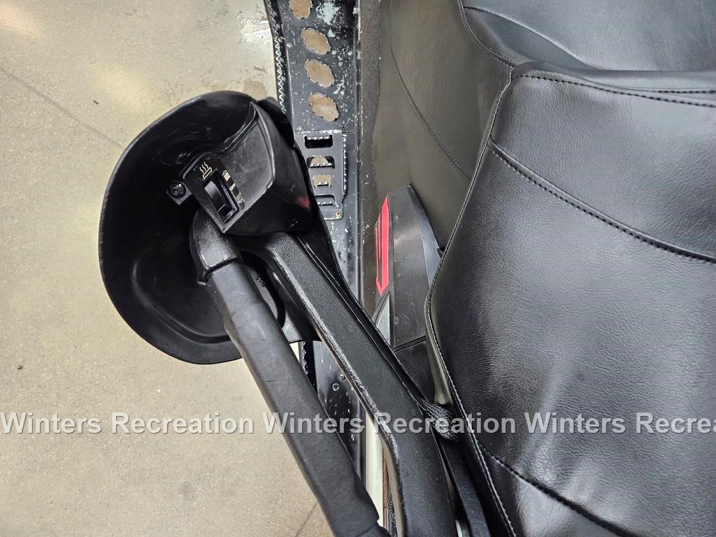 2017 Ski-Doo Expedition 1200 LE Snowmobile, Black