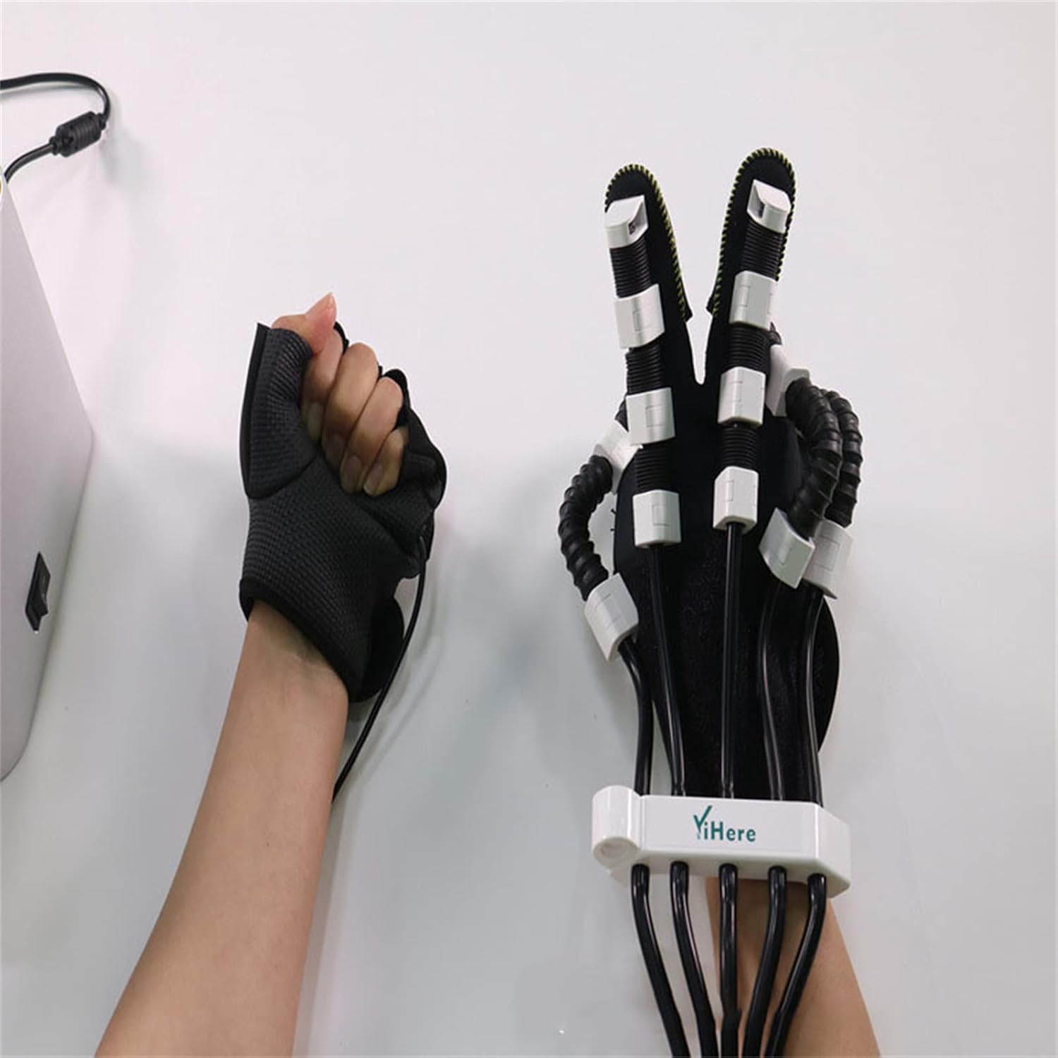 Rehabilitation Gloves Finger Orthoses Rehabilitation Robot Exoskeleton Manual Training Functional Hand Splint for Long-Term Relief,Left,S