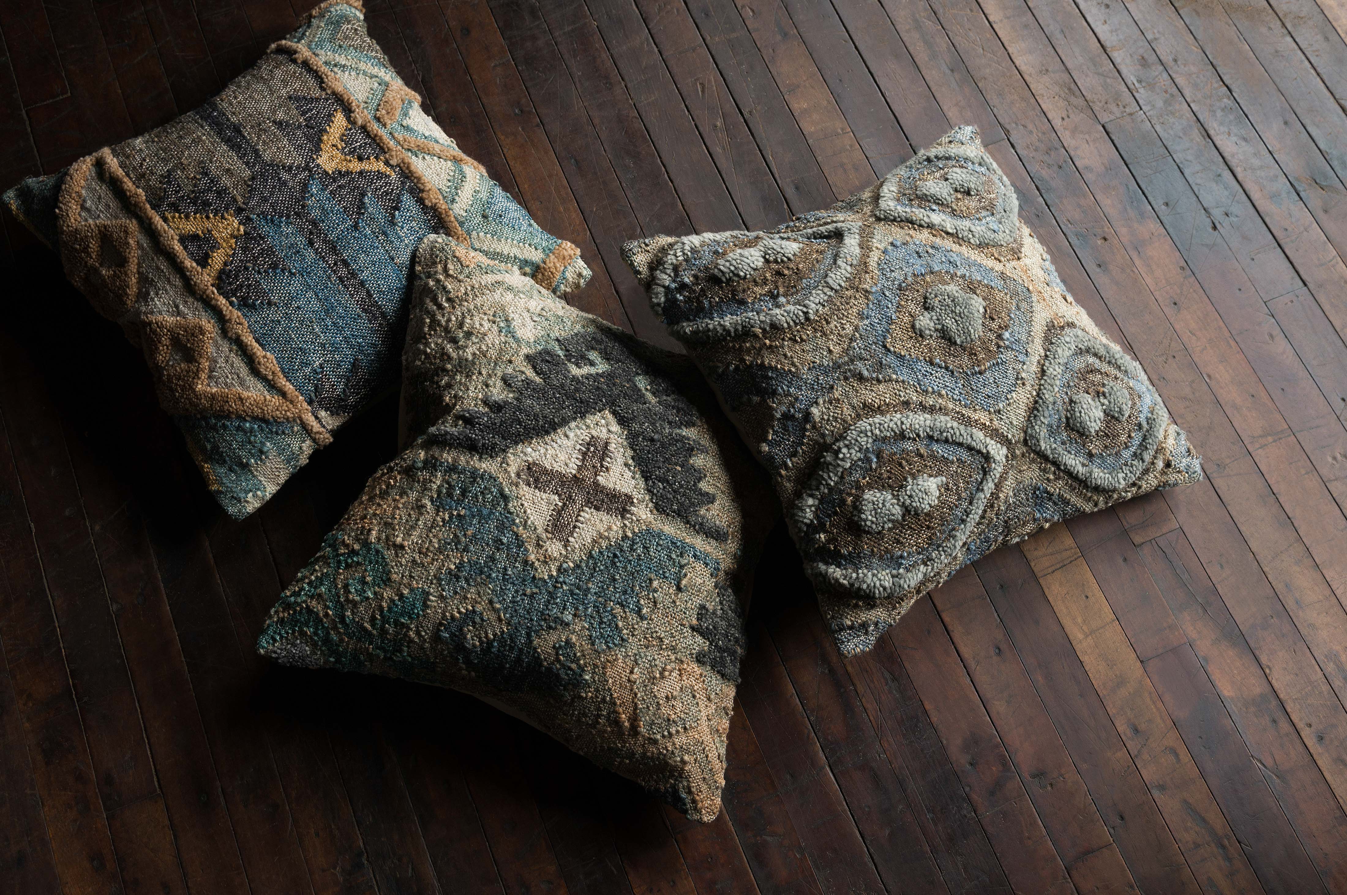 Loloi Pillows With Down Fill In Multi (P0554)