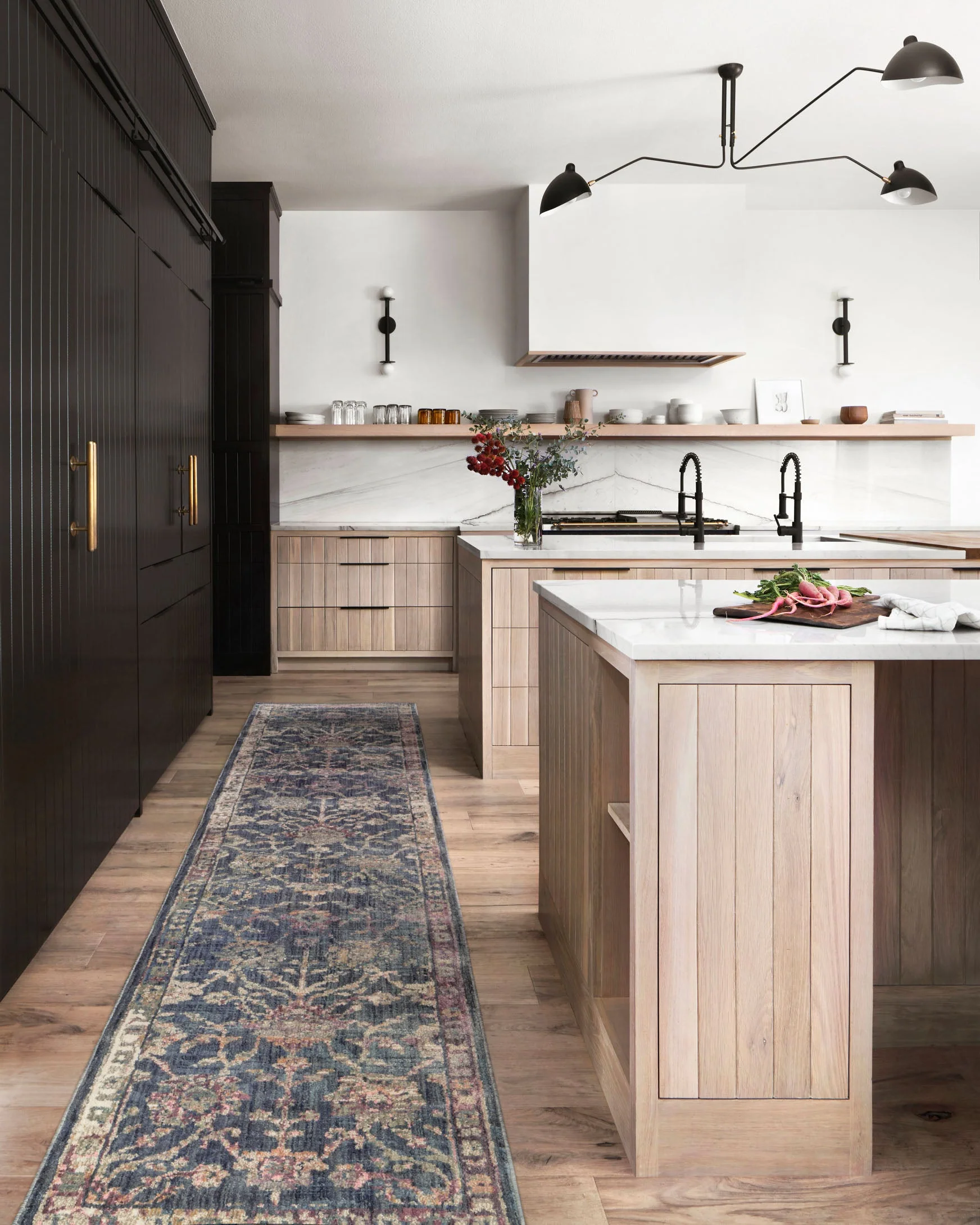 Loloi Giada Collection - Traditional Power Loomed Rug in Navy (GIA-05)