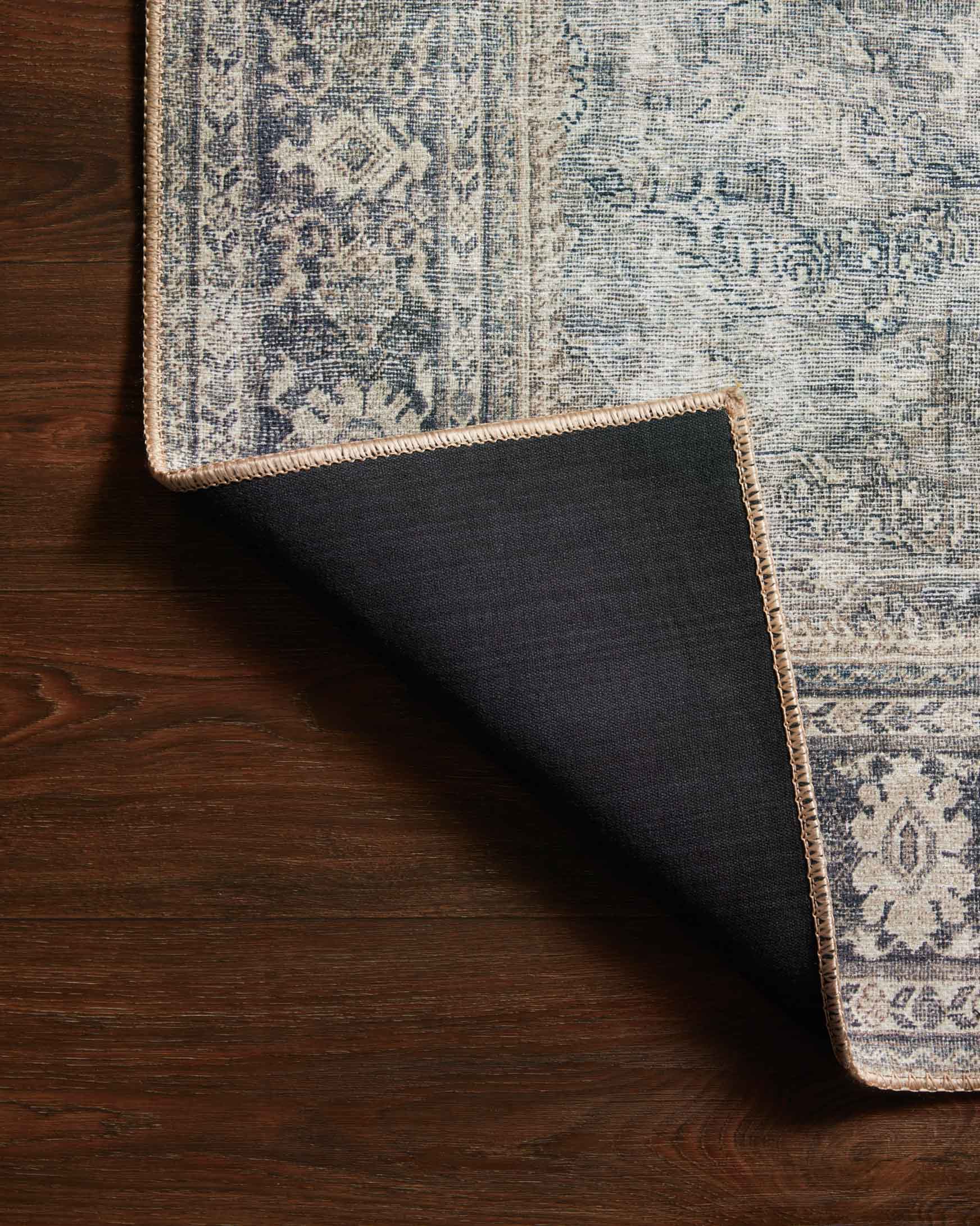 Loloi II Wynter Collection - Traditional Power Loomed Rug in Grey & Charcoal (WYN-07)