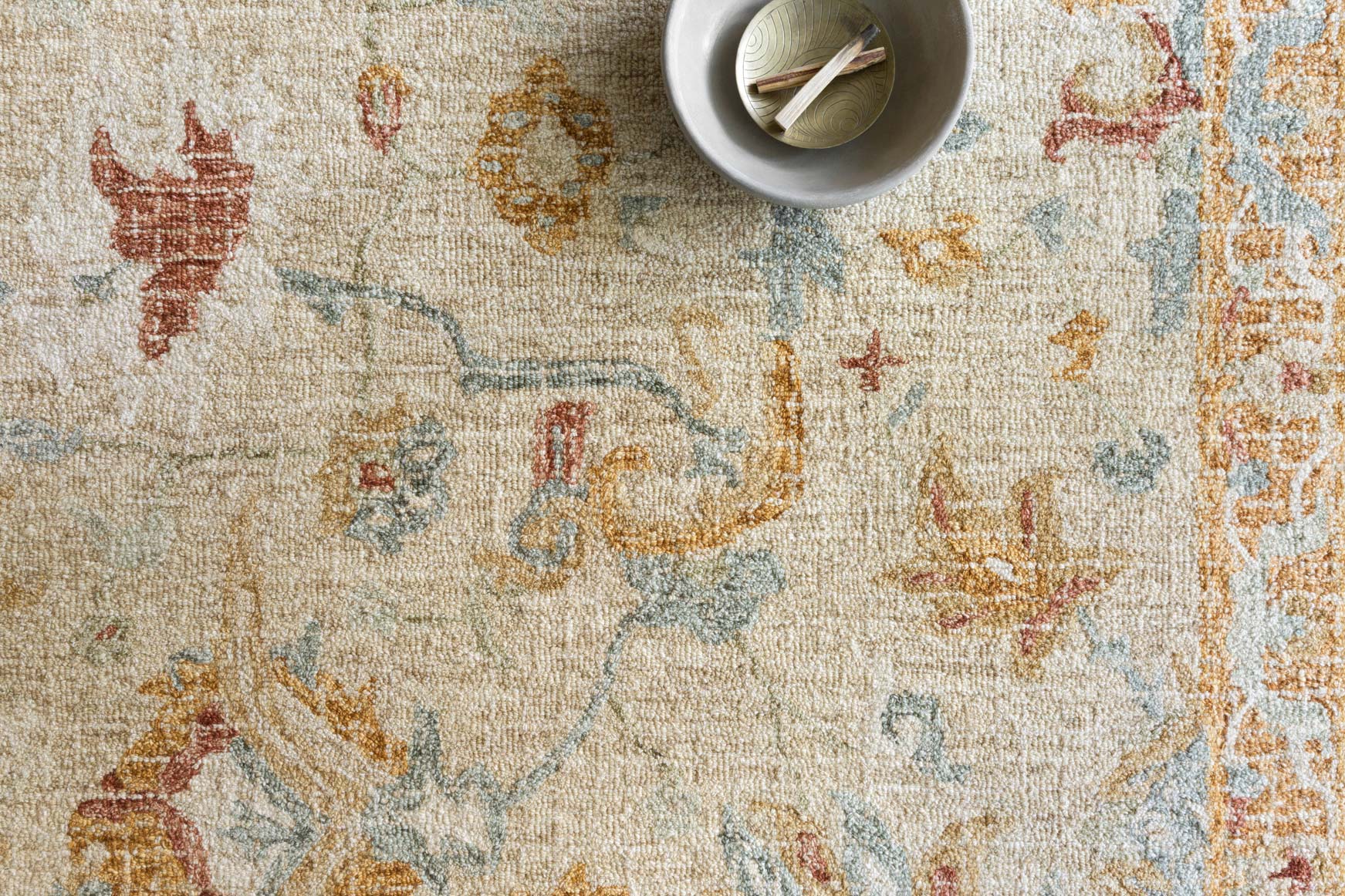 Loloi Julian Collection - Transitional Hooked Rug in Ivory (JI-03)