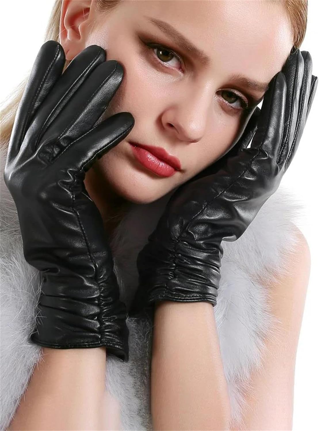 Women's Driving Gloves Simple Thin Design With A Warm Interior And Touchscreen Capability For Short Wrist Cold Weather Use