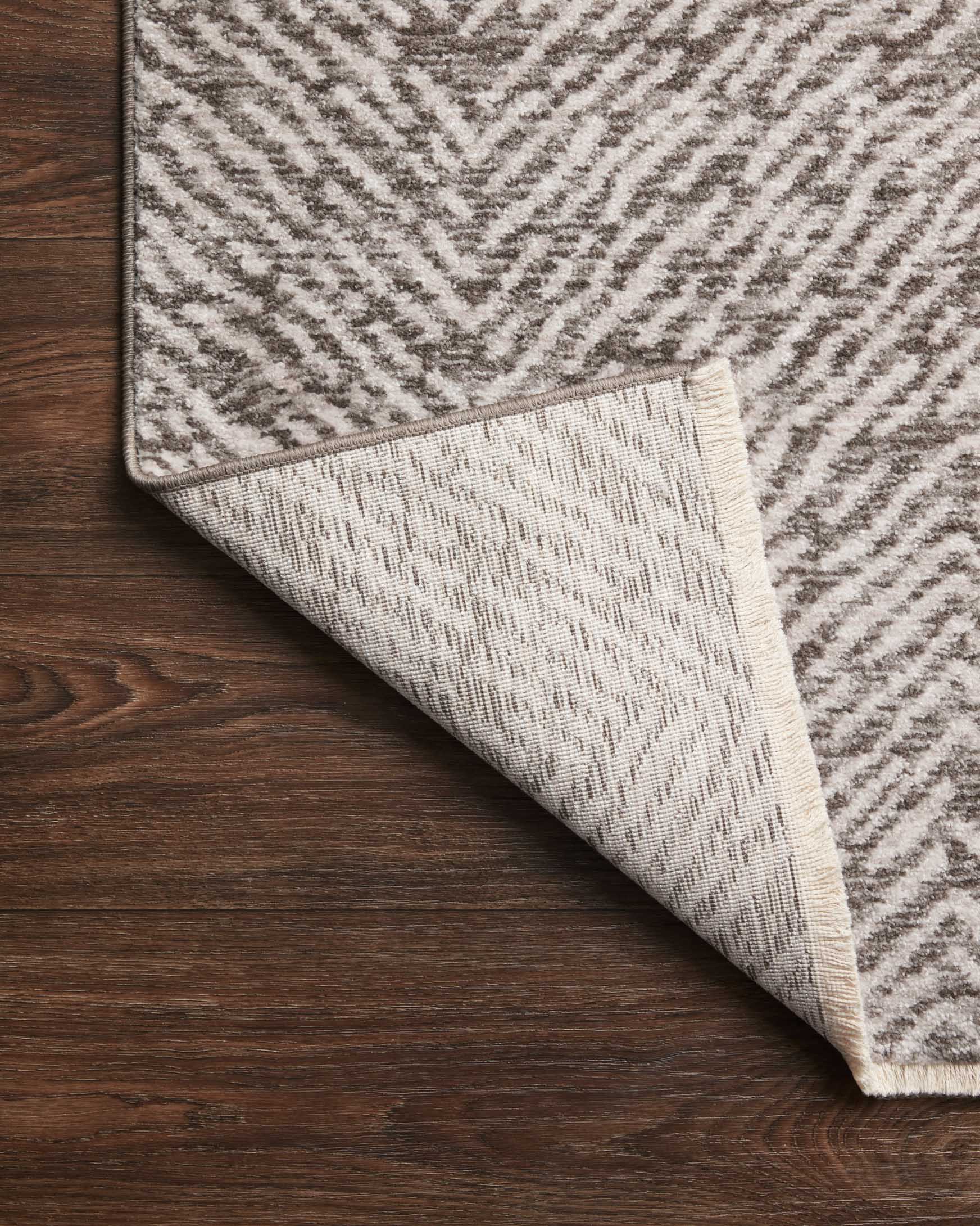 Loloi II Vance Collection - Traditional Power Loomed Rug in Taupe & Dove (VAN-10)