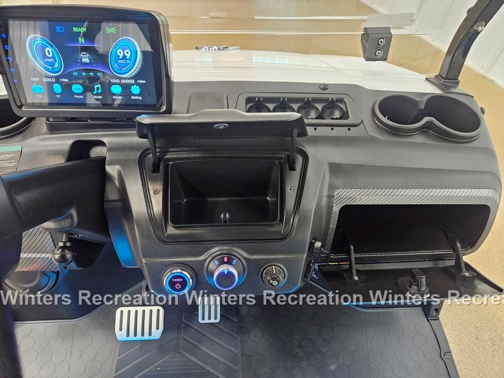 2025 Evolution D5 Ranger Plus Lithium Ion Golf Cart, Pearl White