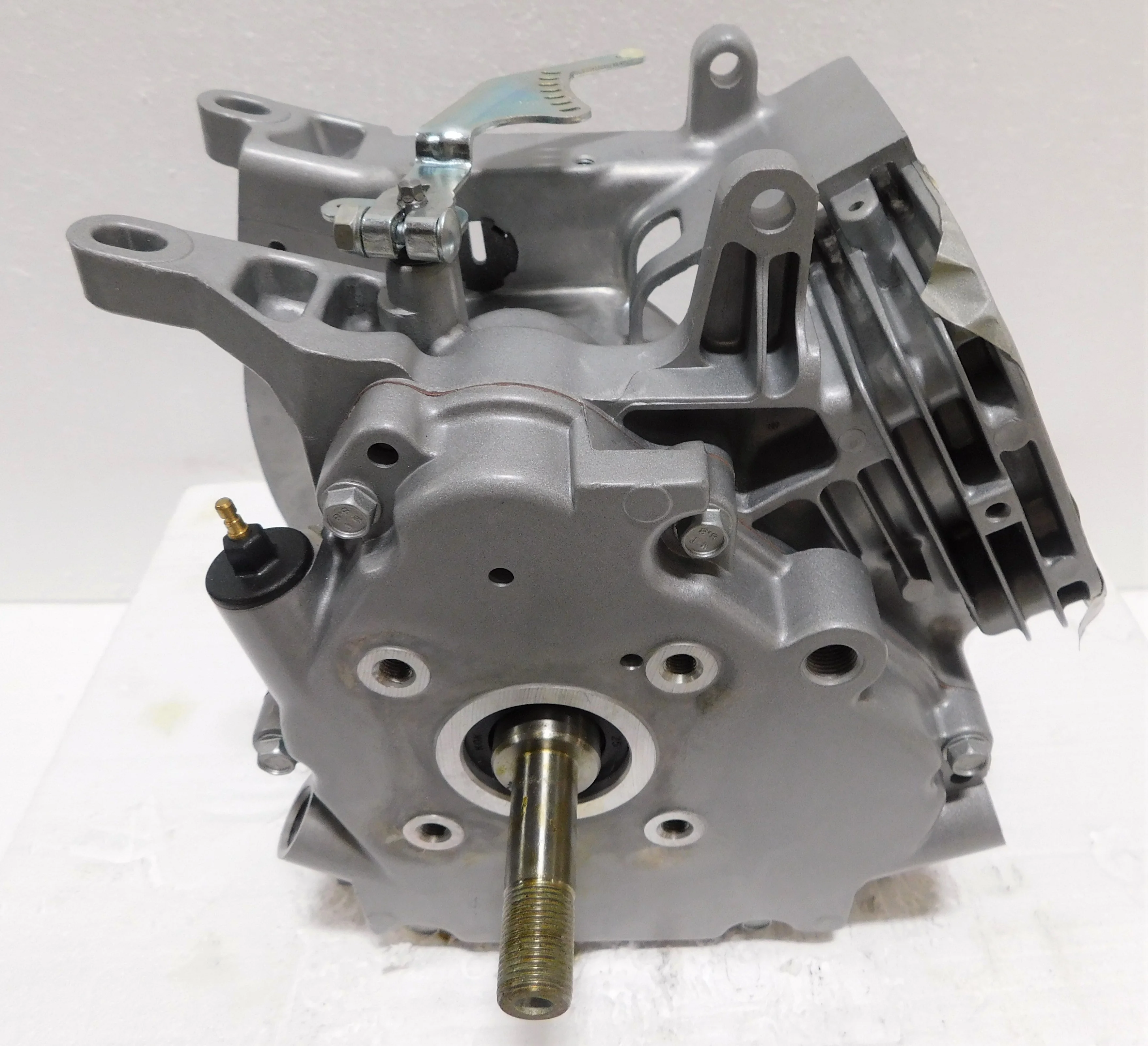 Briggs shortblock model 13 Vanguard 5/8