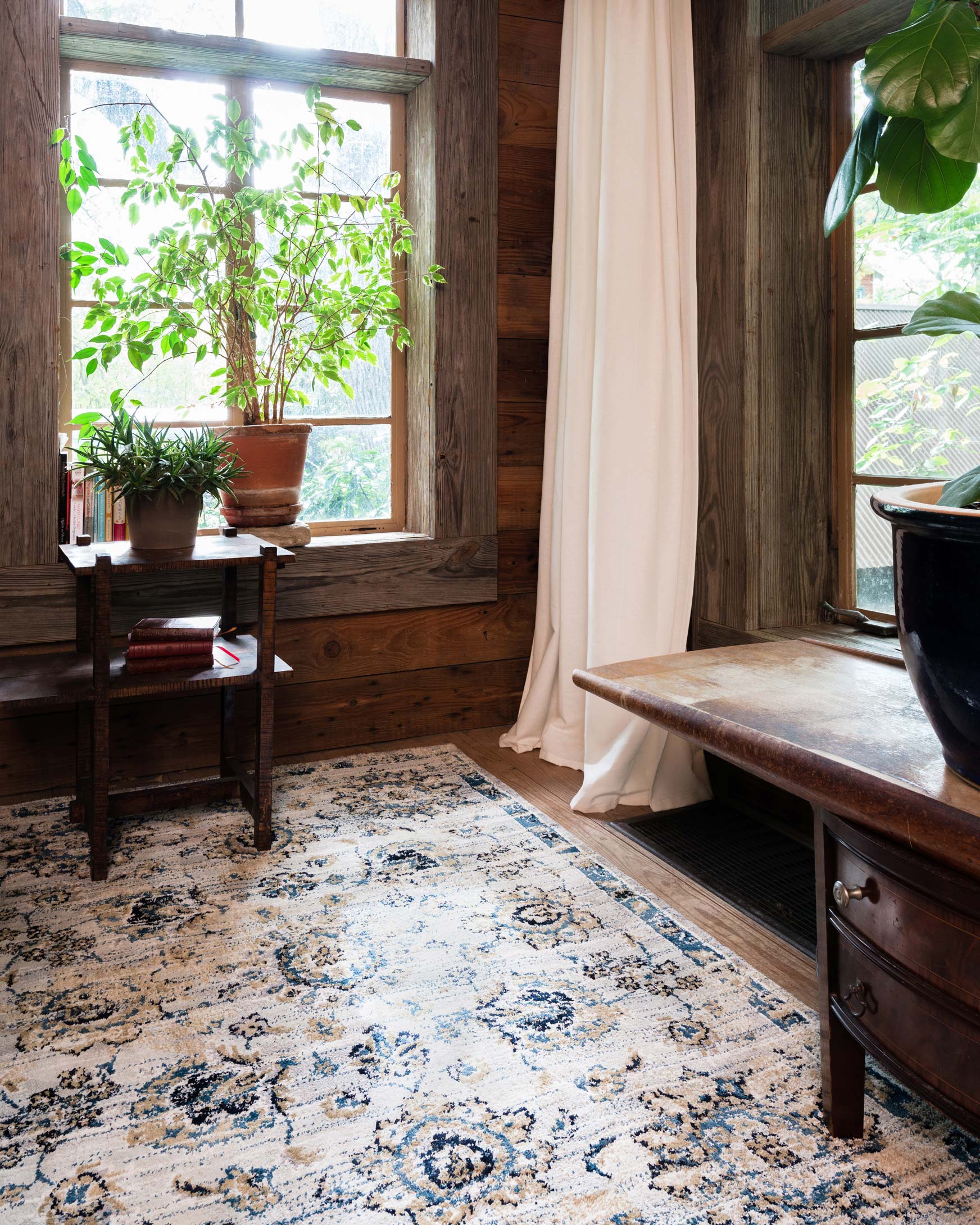 Loloi Torrance Collection - Transitional Power Loomed Rug in Grey & Navy (TC-05)