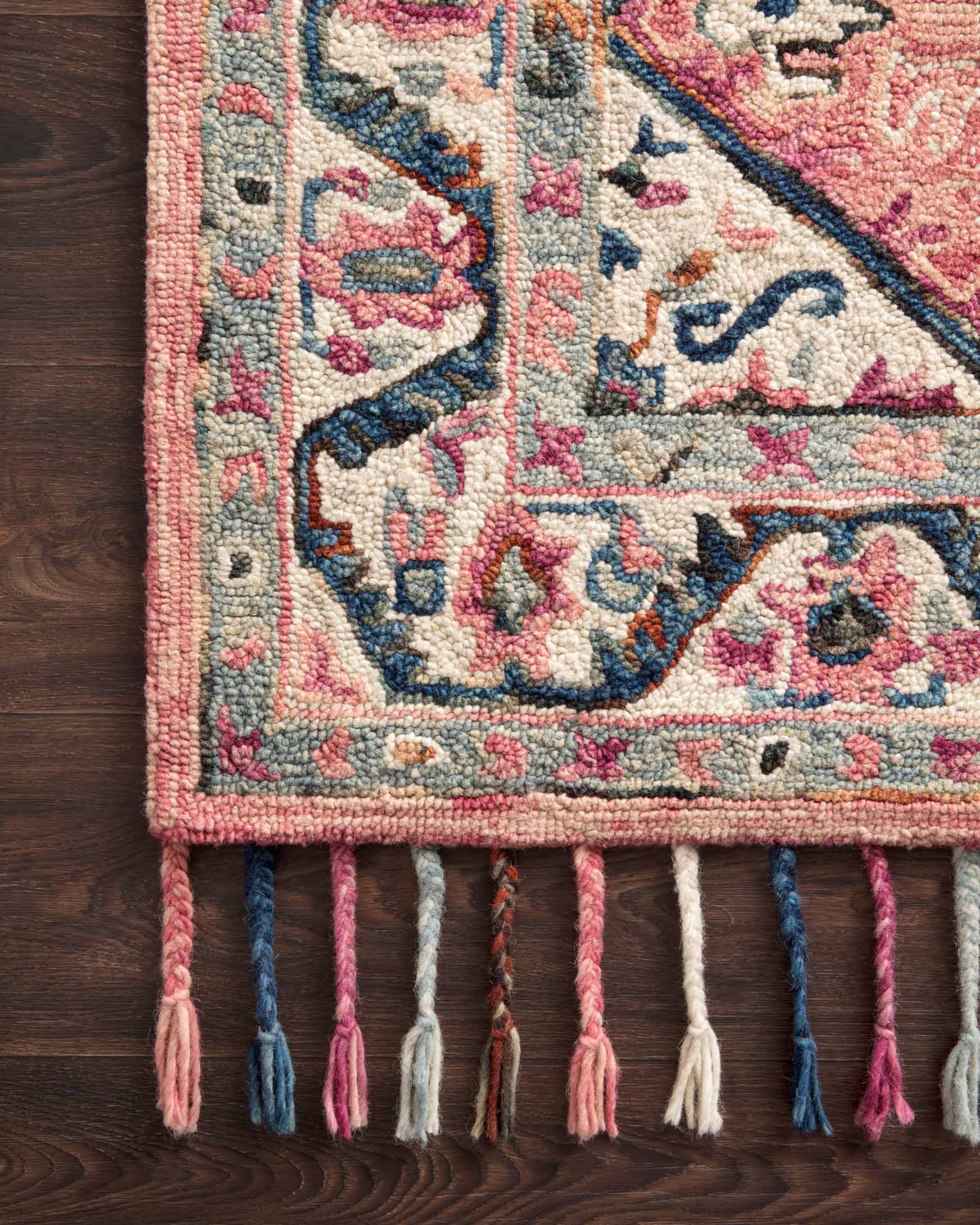 Loloi II Elka Collection - Transitional Hooked Rug in Pink (ELK-04)