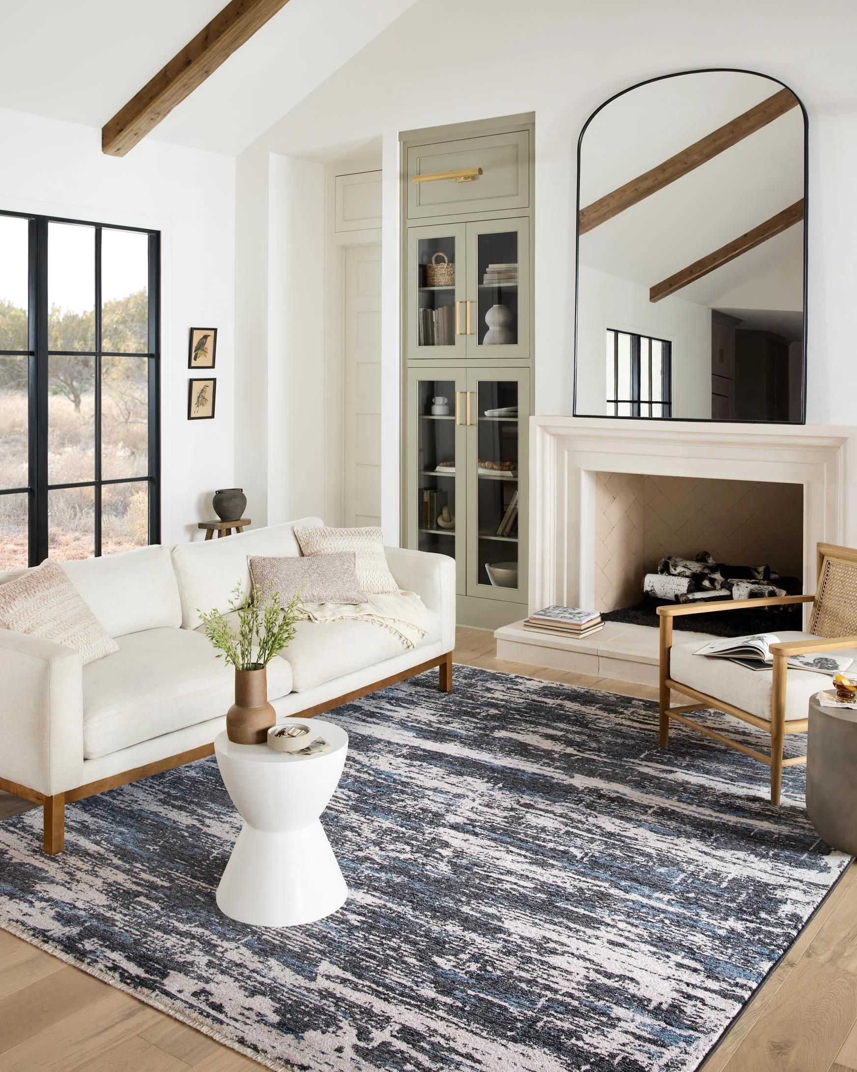 Loloi II Vance Collection - Traditional Power Loomed Rug in Charcoal & Dove (VAN-04)