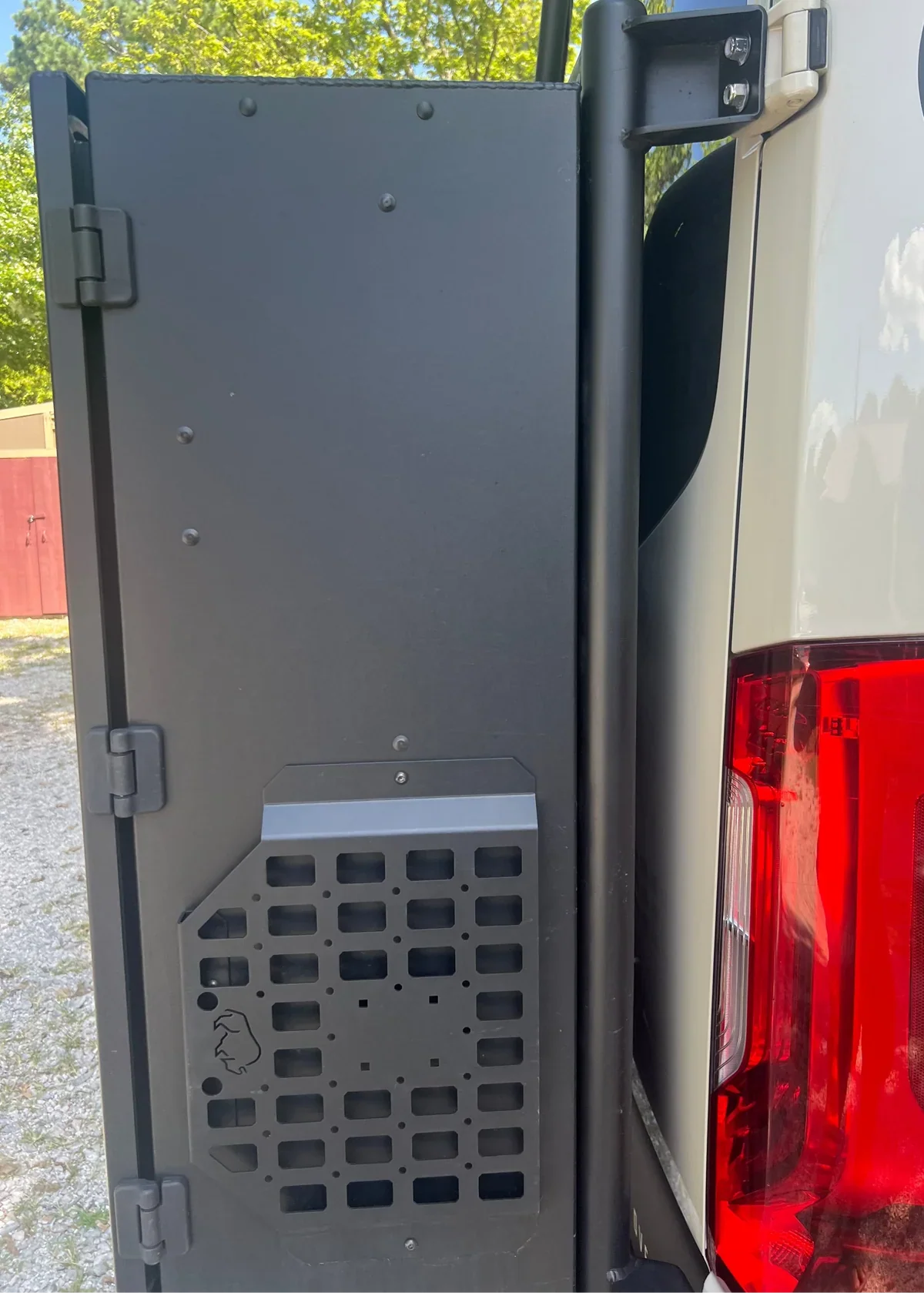 ROAMBUILT Passenger Side Box Mount