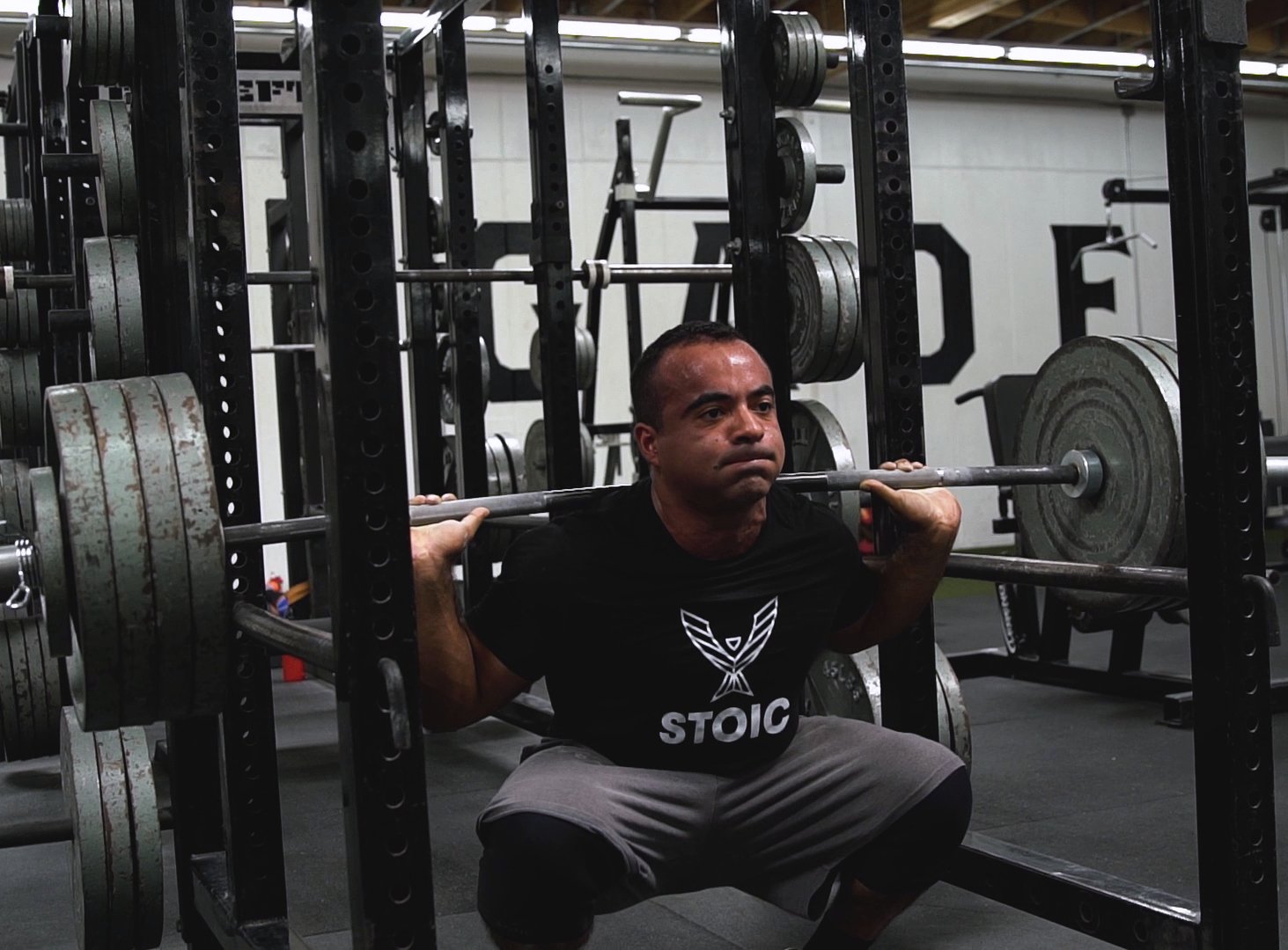 Stoic Knee Sleeves for Men Women - 7mm Neoprene Knee Support for Weightlifting, Powerlifting, Strength Training, Squat, Bodybuilding - IPF Approved Knee Compression Sleeves, 2-Pack (S)