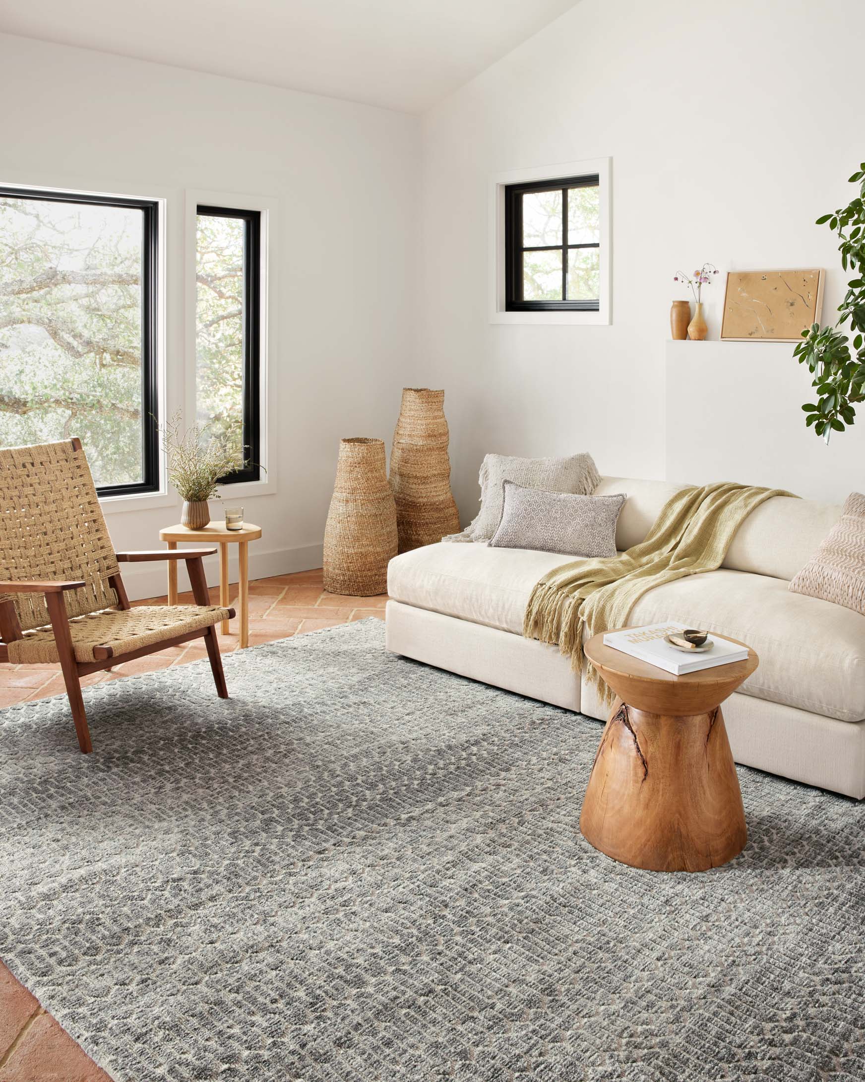 Loloi II Neda Collection - Transitional Power Loomed Rug in Ivory & Charcoal (NED-03)