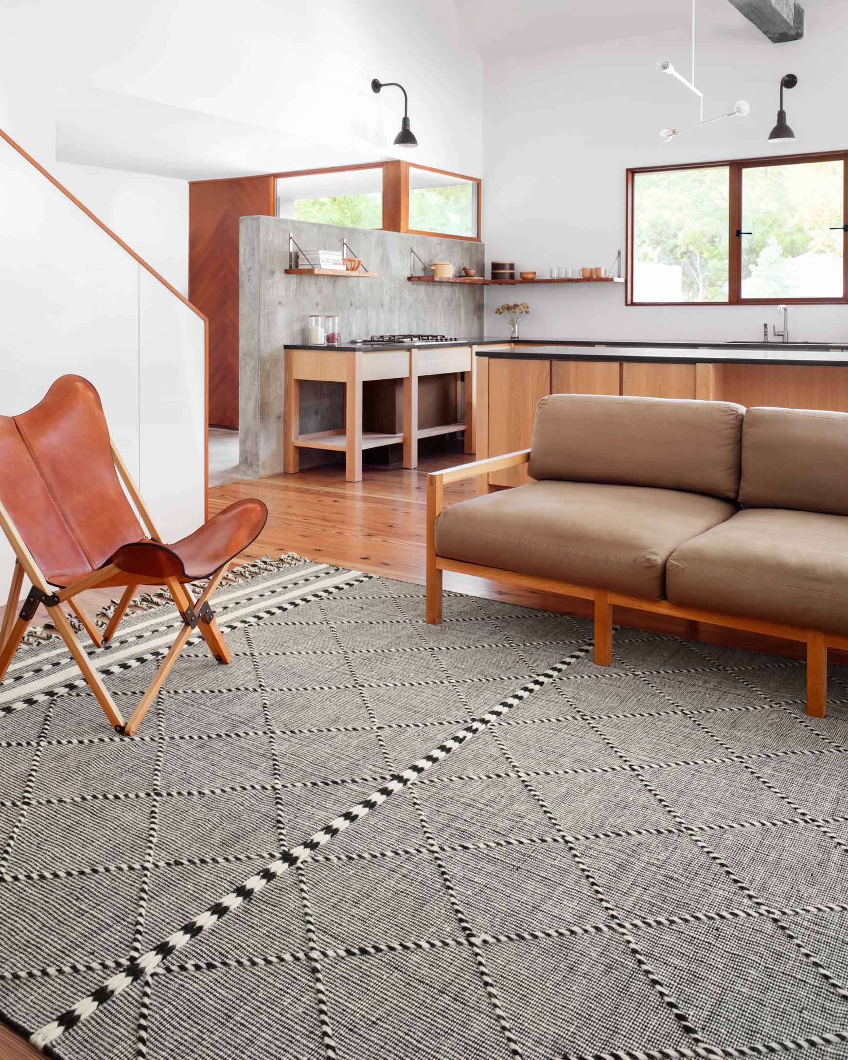 Loloi II Sawyer Collection - Contemporary Hand Loomed Rug in Black (SAW-01)