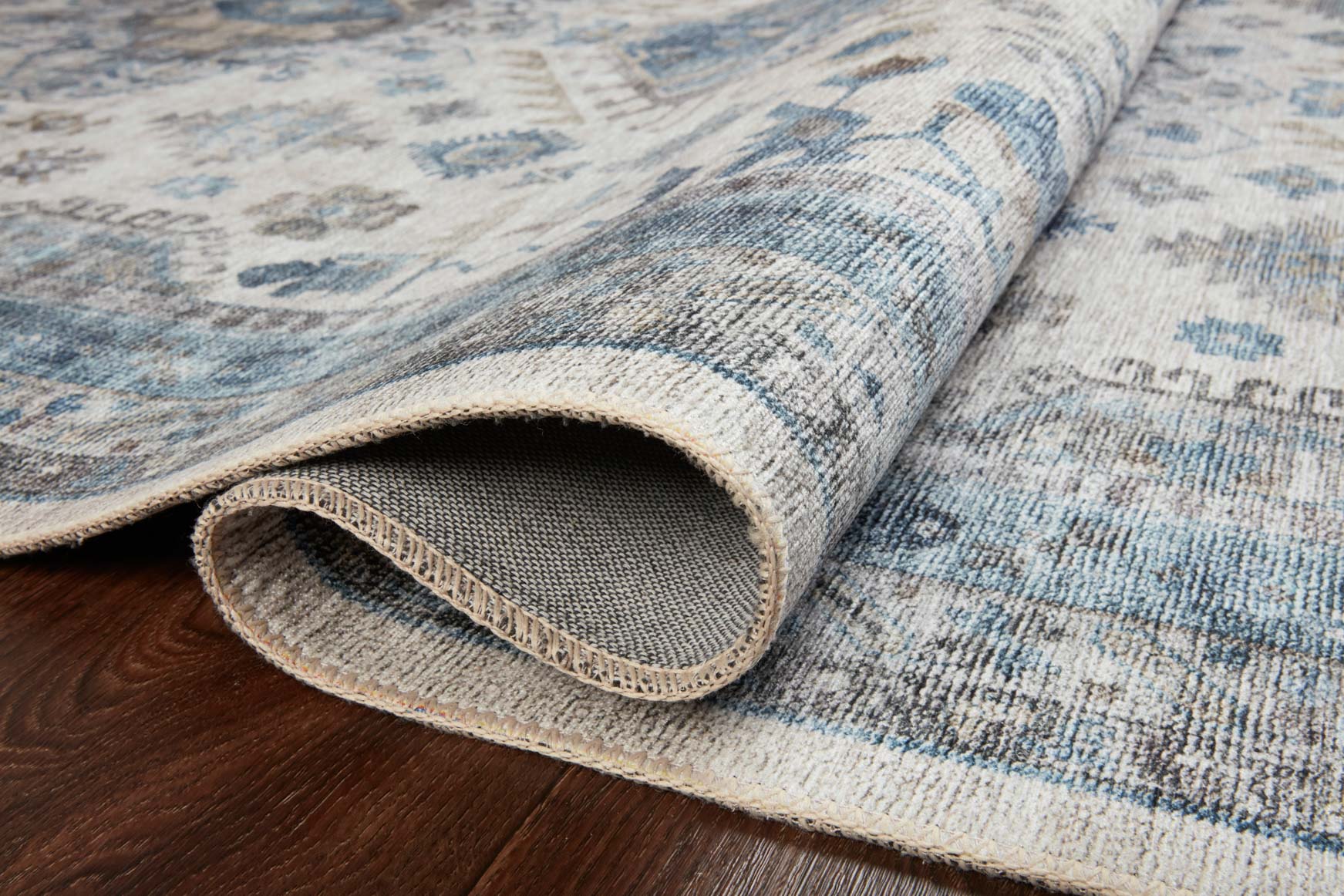 Loloi II Heidi Collection - Traditional Power Loomed Rug in Ivory & Ocean (HEI-04)