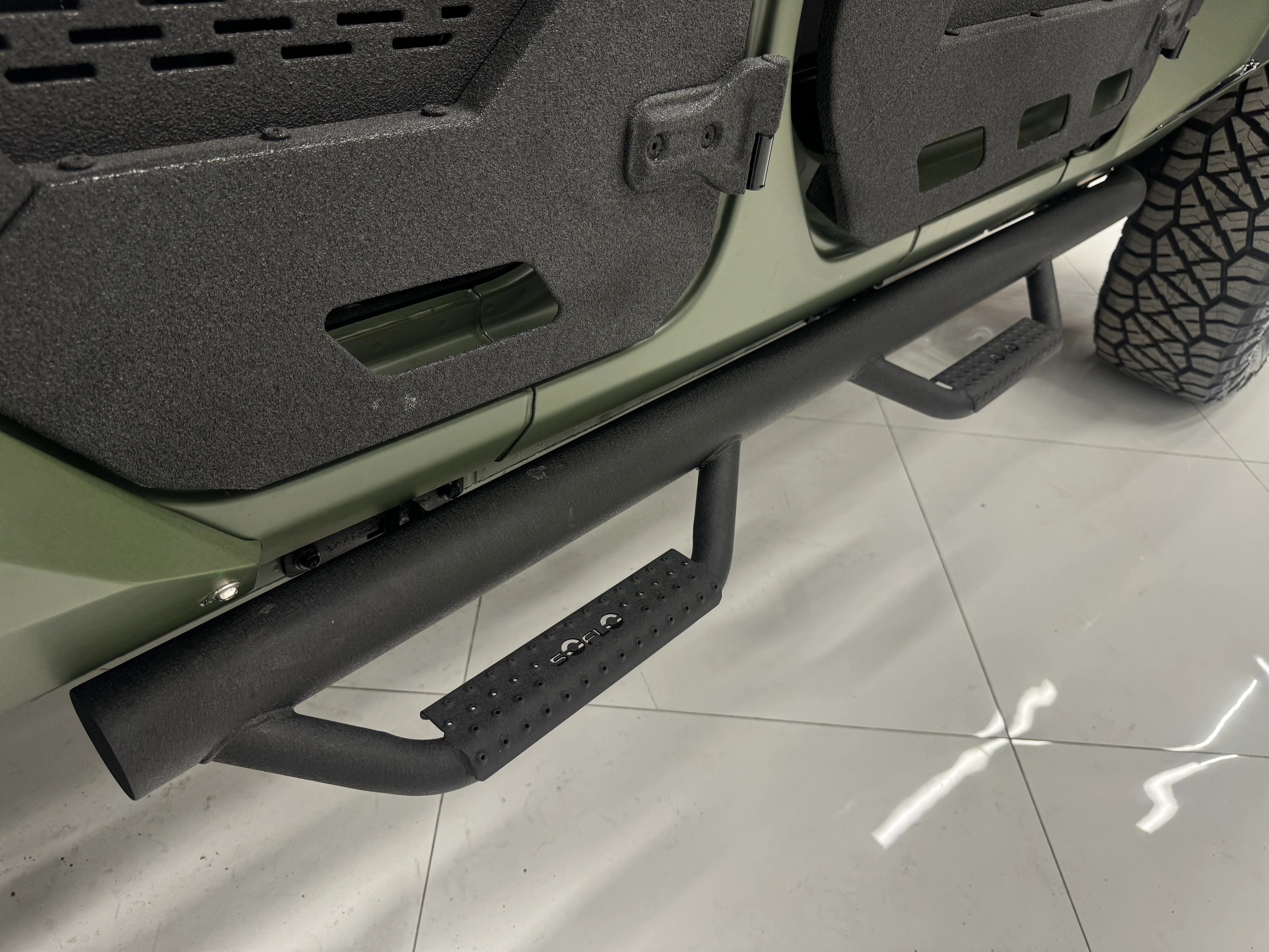 Jeep Wrangler 2018-2026 Stationary Steel Side Steps