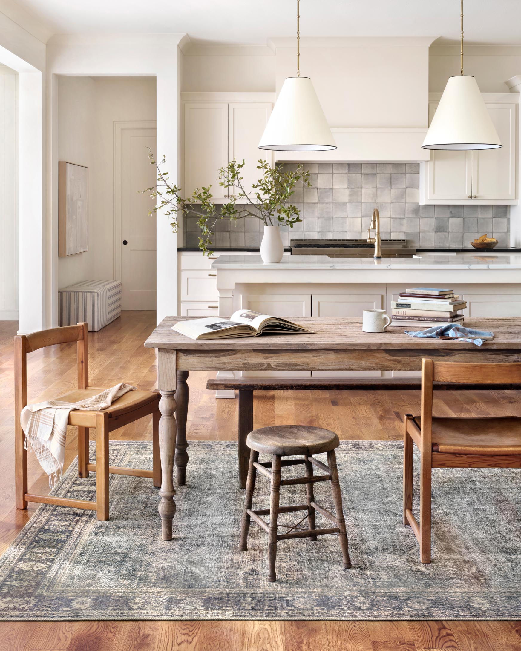 Loloi II Wynter Collection - Traditional Power Loomed Rug in Grey & Charcoal (WYN-07)