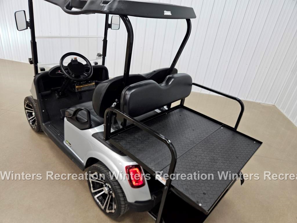 2021 E-Z-GO RXV Lithium Ion STREET READY Golf Cart, Silver