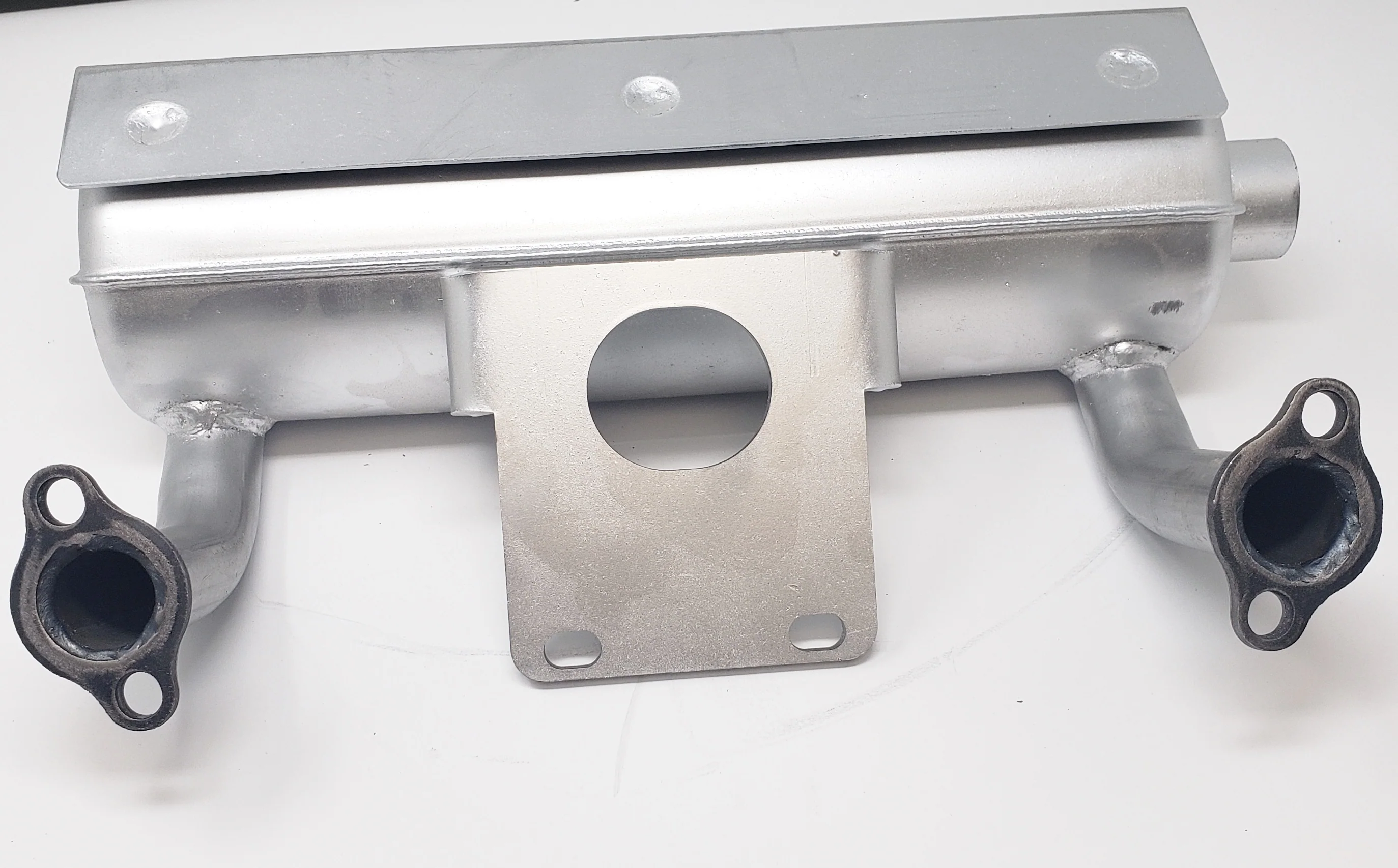 Horizontal Left Mount Muffler GX630, GX660, GX690 Replaces Honda V2MFLRHIL #MUF-1395R.SIL