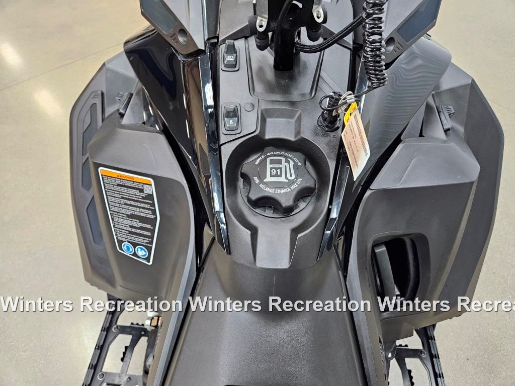 2022 Ski-Doo Summit SP 850 E-TEC SHOT 154′′ Snowmobile, Black