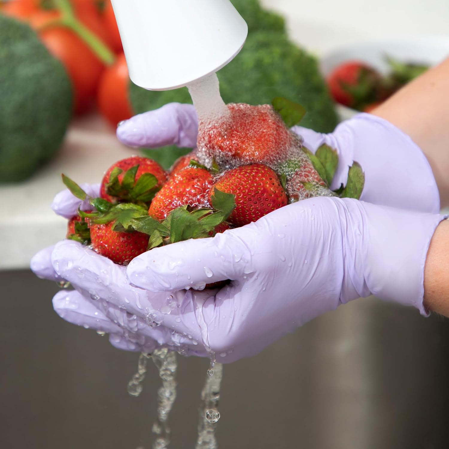 HALYARD Lavender Nitrile Exam Gloves, Disposable, Household Cleaning Supplies for First Aid, Beauty, Baby Care, Pet Care, 3.1 mil, Small, 52817 (Case of 2500)