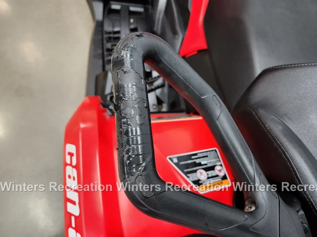 2022 Can-Am Outlander 570 MAX Gas-EFI UTV, Red