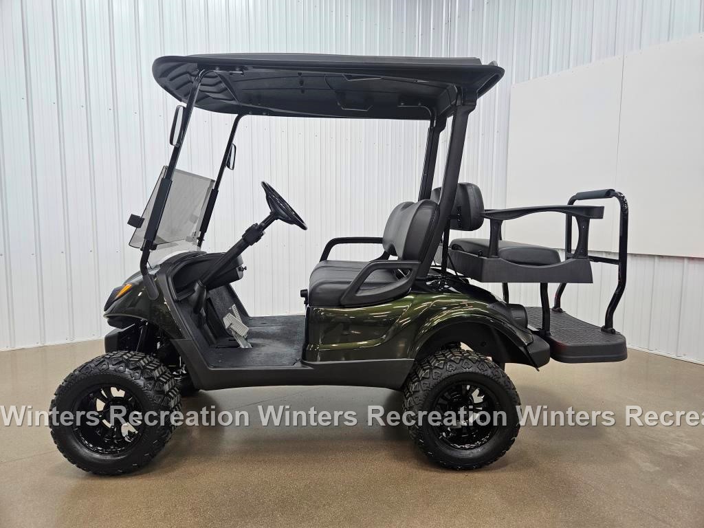 2016 Yamaha Drive Gas Carb DELUXE STREET READY Golf Cart, Metallic Stardust Green