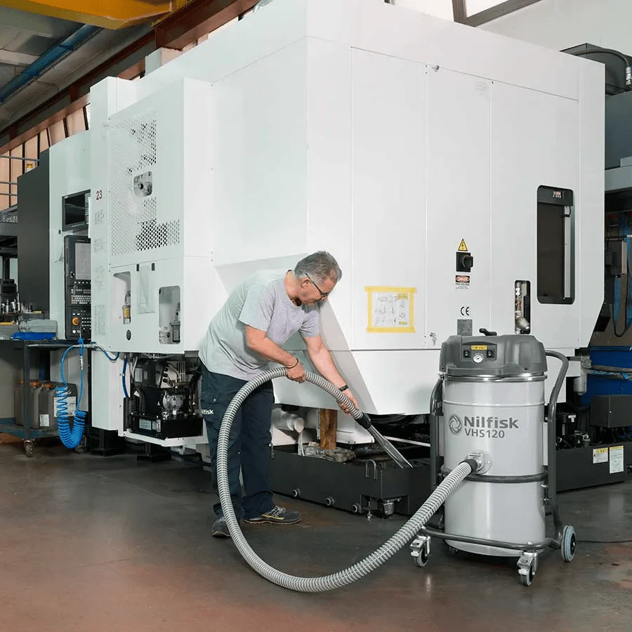 Nilfisk VHS120 Wet/Dry Industrial Vacuum