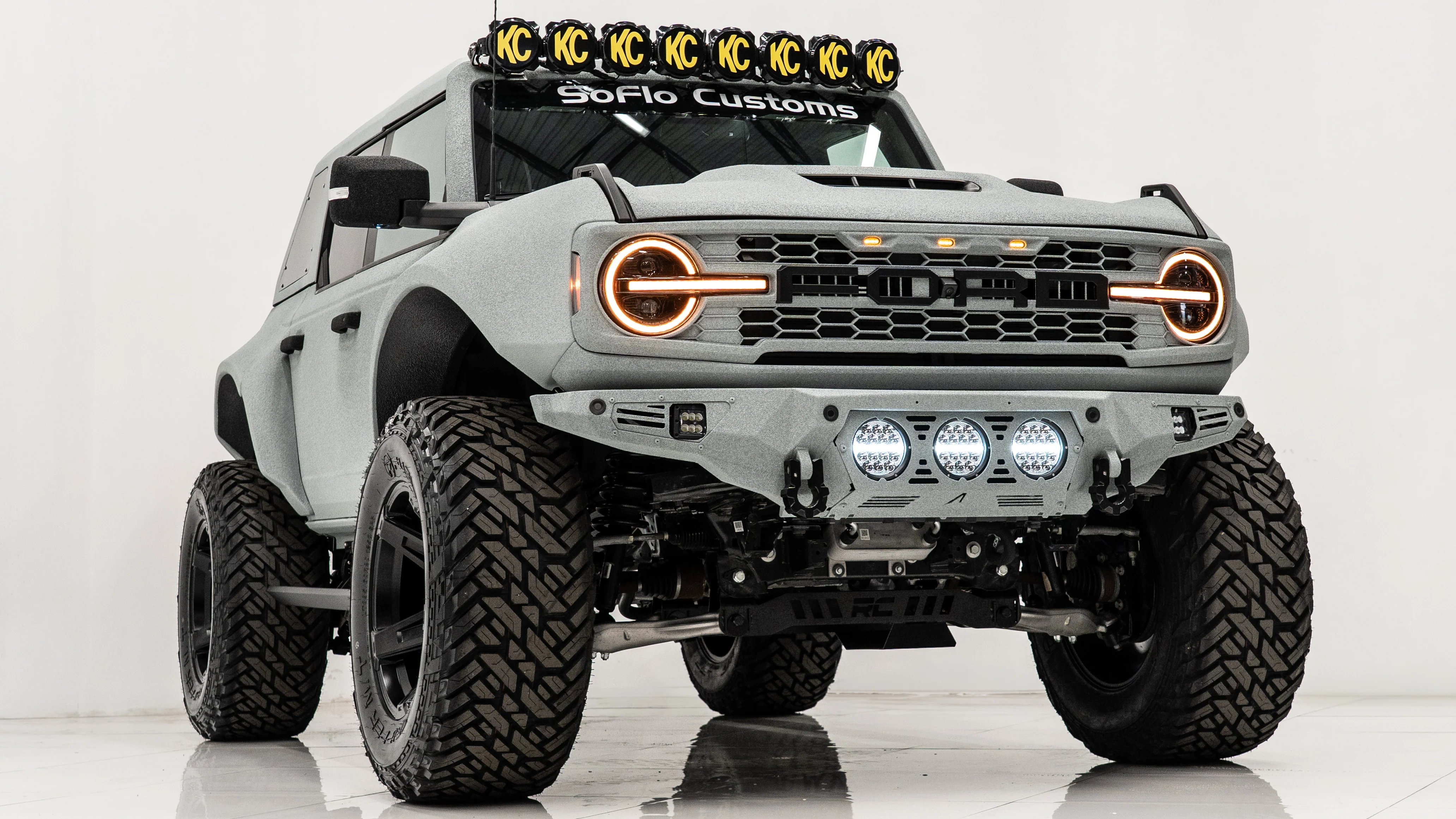 Ford Bronco Baja Front Bumper w/ Lights 2021-2026