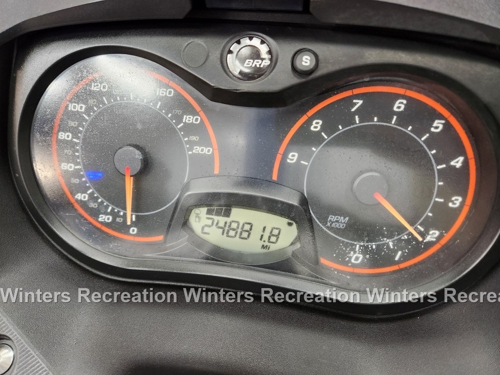 2017 Ski-Doo Grand Touring Sport 600 ACE Snowmobile, White & Black