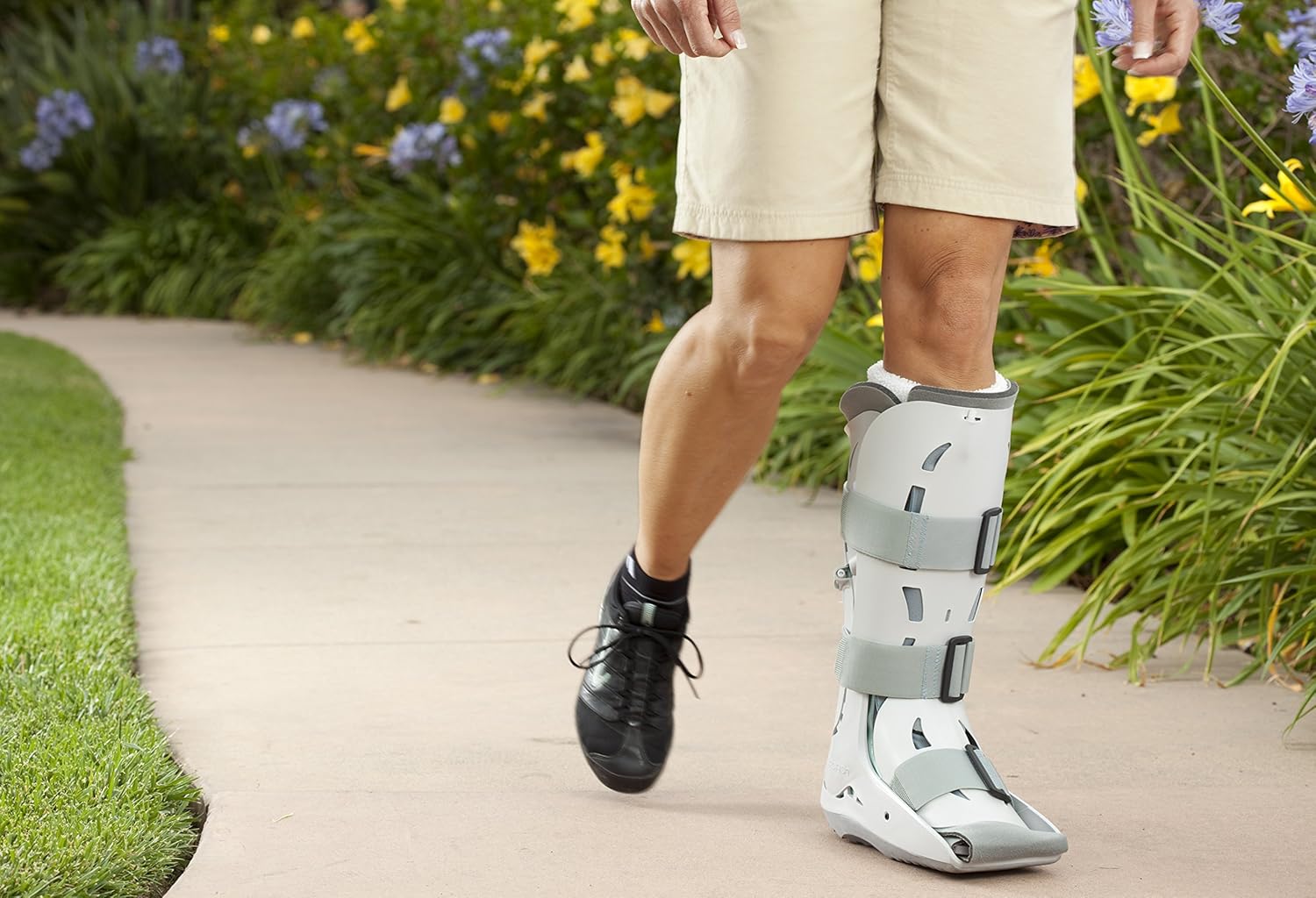 Aircast XP (Extra Pneumatic) Walker Brace/Walking Boot