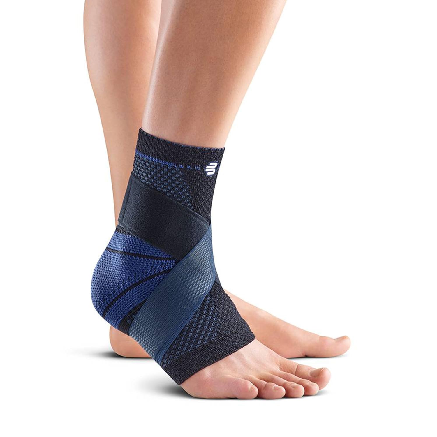 Bauerfeind - MalleoTrain S - Ankle Brace - The Ankle Support You Need Doing Physical Activity - Right Foot - Size 4 - Color Black