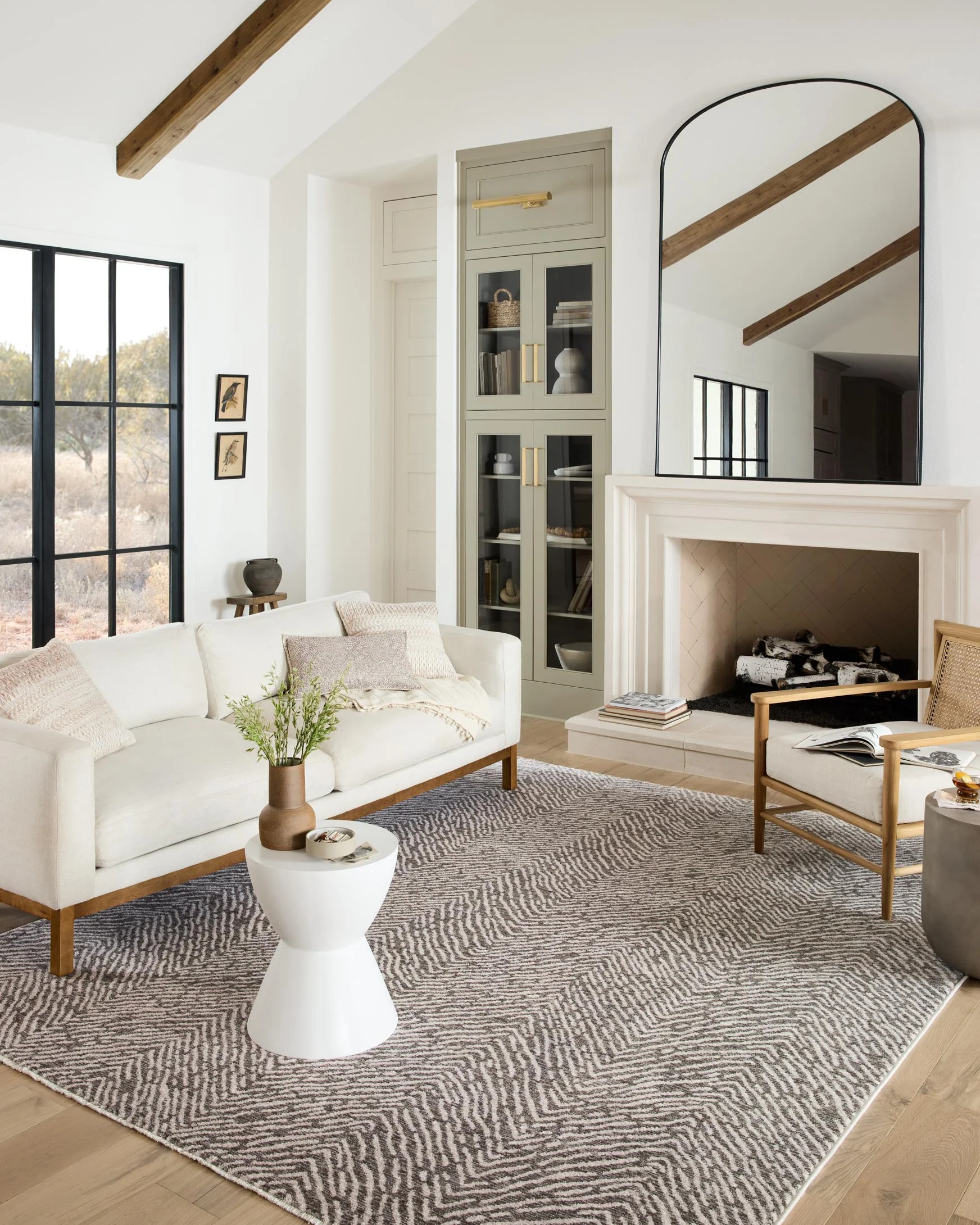 Loloi II Vance Collection - Traditional Power Loomed Rug in Taupe & Dove (VAN-10)