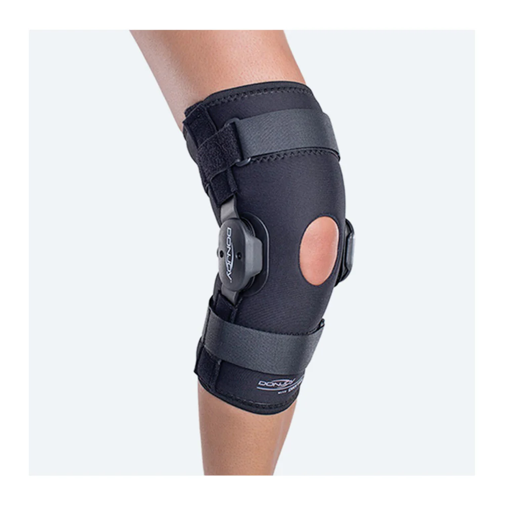 DonJoy Deluxe Hinged Knee Brace, Drytex Sleeve, Open Popliteal (Large, Black)