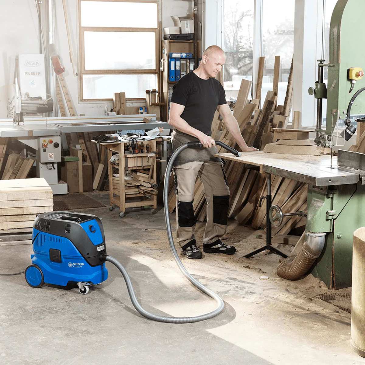 Nilfisk Attix 33 IC 8-Gallon Wet/Dry Canister Industrial Vacuum