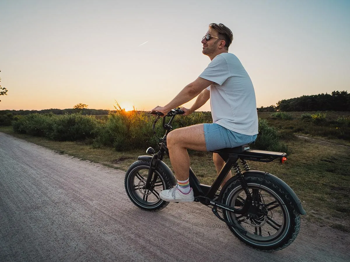 Escape Pro / Long Range Moped-Style E-Bike ST
