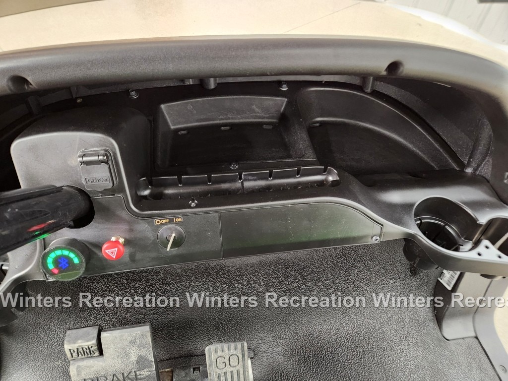 2022 Club Car Precedent Lithium Ion DELUXE STREET READY Golf Cart, Synergy Green