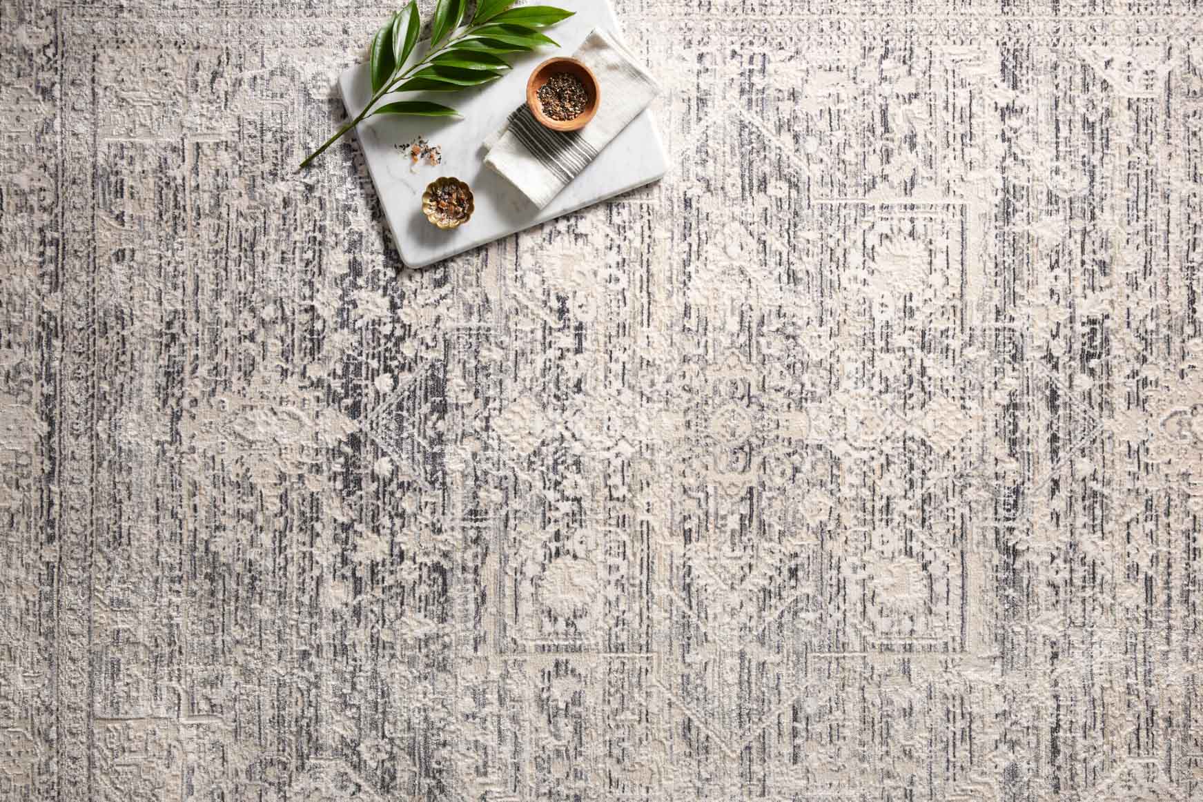 Loloi Homage Collection - Transitional Power Loomed Rug in Ivory & Grey (HOM-04)