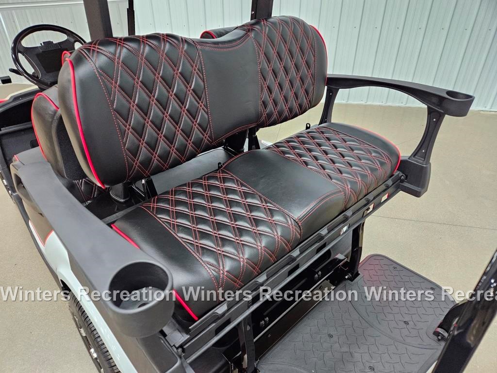 2016 Yamaha Drive Electric DELUXE STREET READY Golf Cart, Red White & Black