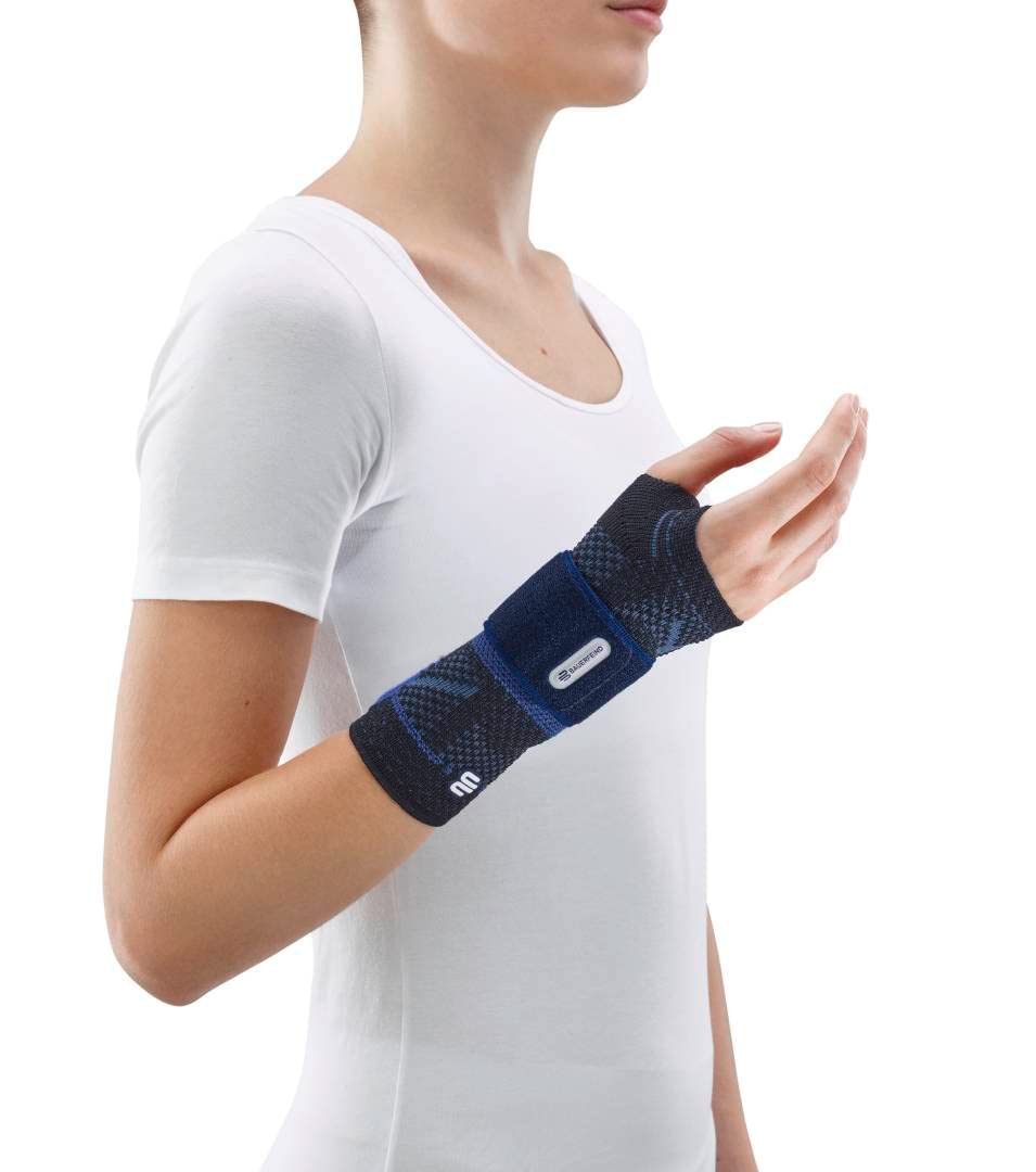 Bauerfeind - ManuTrain - Wrist Support - Relieves Strain and Stabilized During Movement - Left Wrist - Size 3 - Color Black